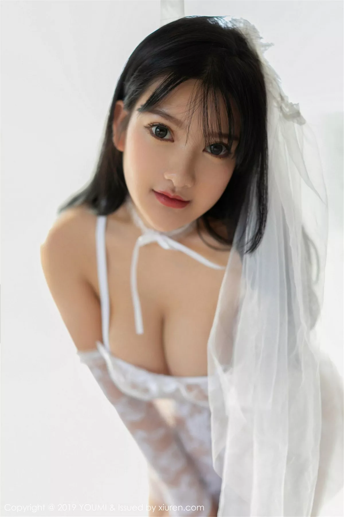 秀人集.com_[YouMi尤蜜荟]Vol.309_巨乳妹子小尤奈富国岛旅拍户外白色薄纱半脱撩人诱惑写真39P
