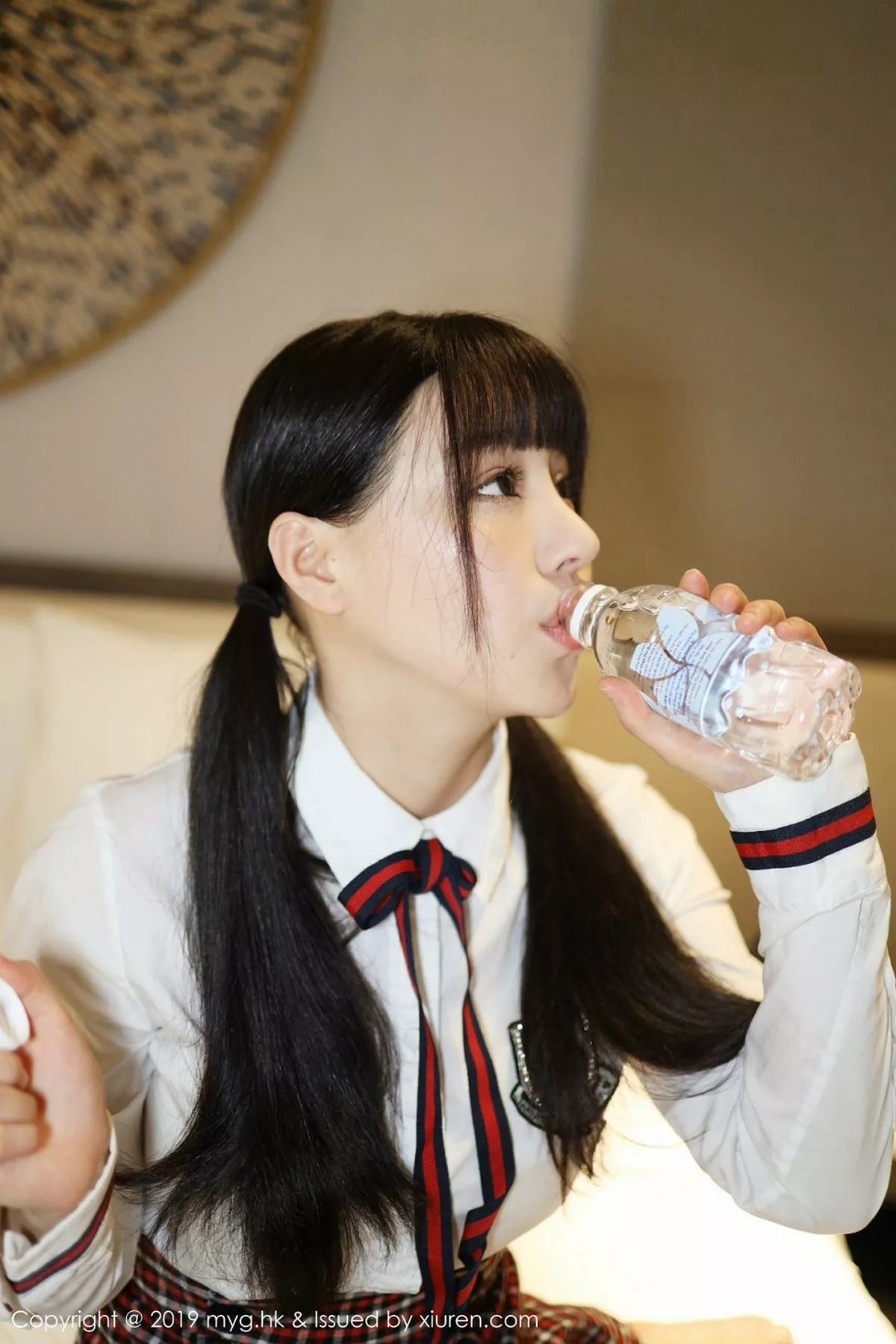 秀人集.com_[MyGirl美媛馆]Vol.355_嫩模Flower朱可儿学生装放学剧情私房床上撩人诱惑写真81P