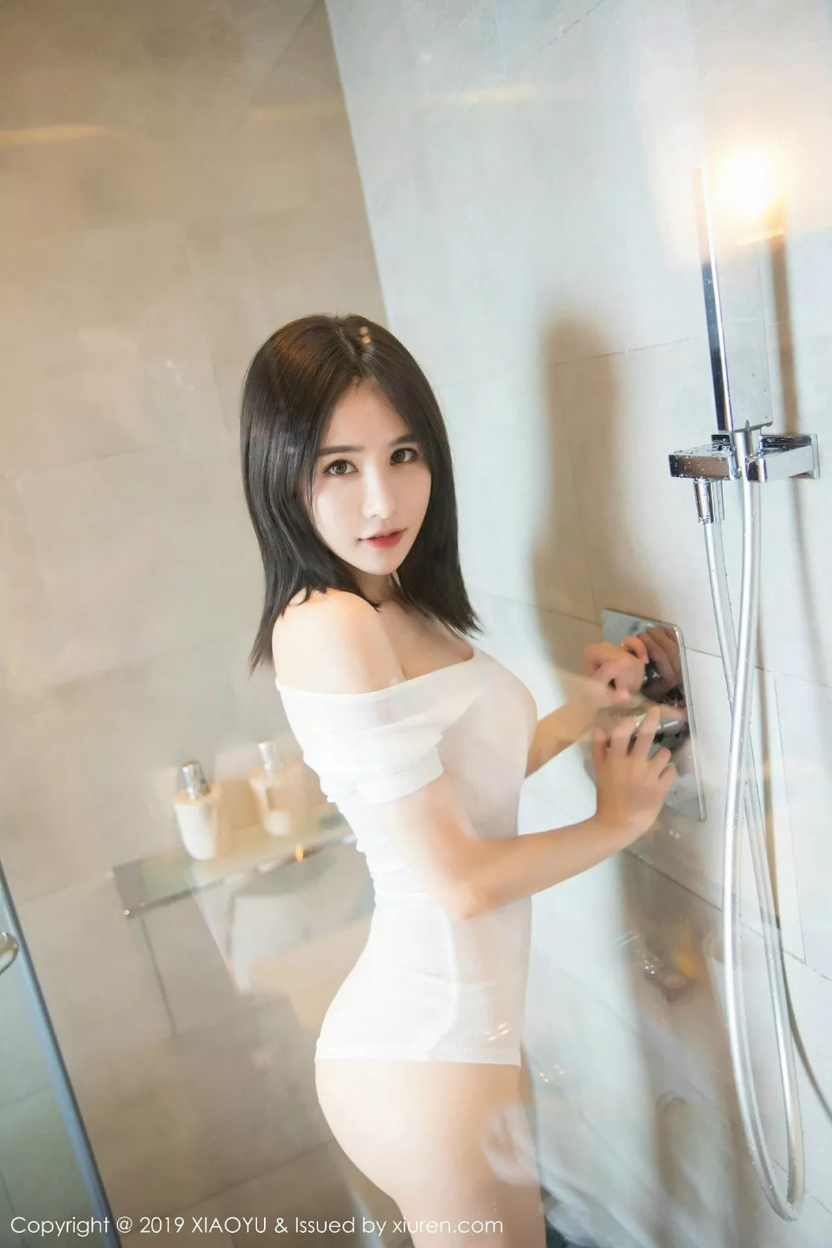 秀人集.com_[XiaoYu画语界]Vol.060_女神小沫琳马尔代夫旅拍浴室里高叉连体衣湿身诱惑写真50P
