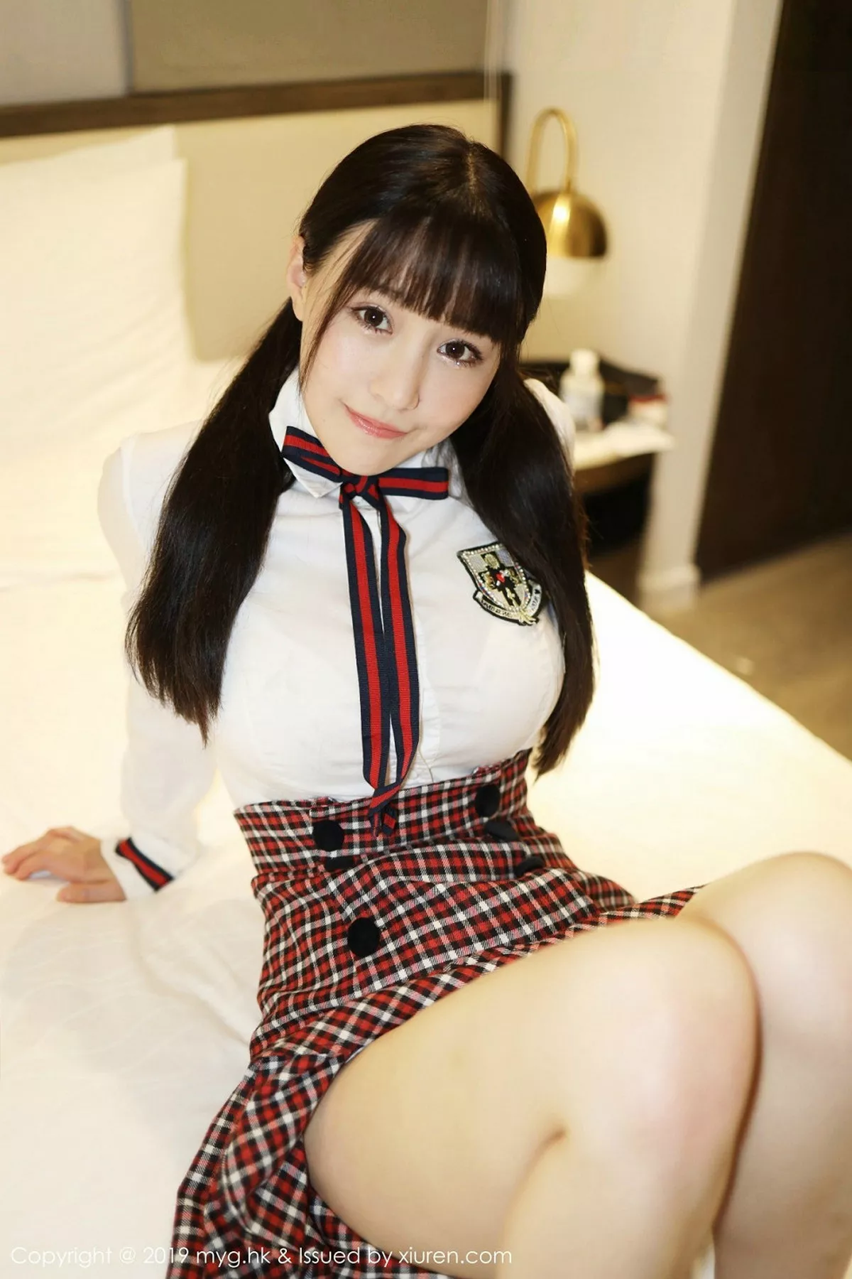 秀人集.com_[MyGirl美媛馆]Vol.355_嫩模Flower朱可儿学生装放学剧情私房床上撩人诱惑写真81P