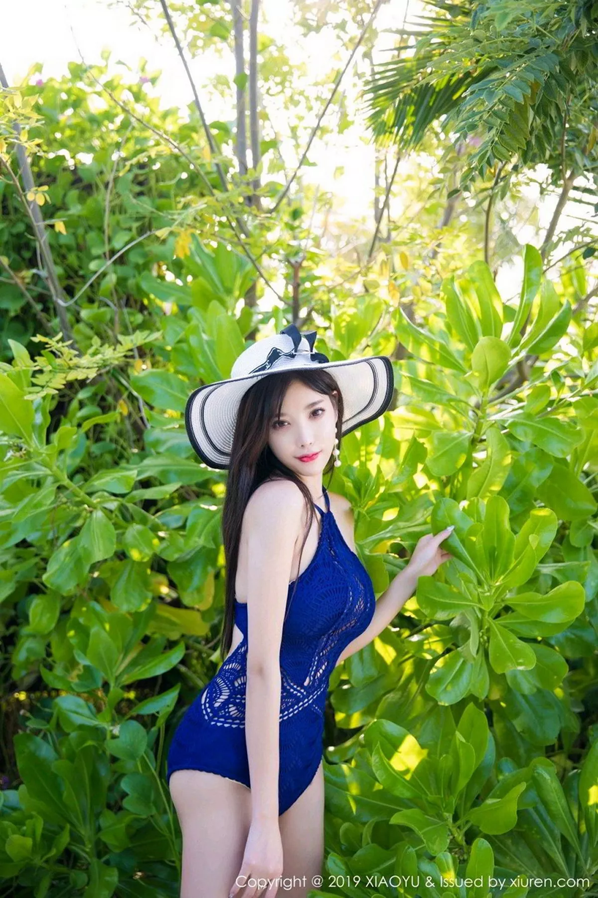 秀人集.com_[XiaoYu画语界]Vol.099_女神杨晨晨sugar马尔代夫旅拍白色薄纱吊裙唯美诱惑写真55P