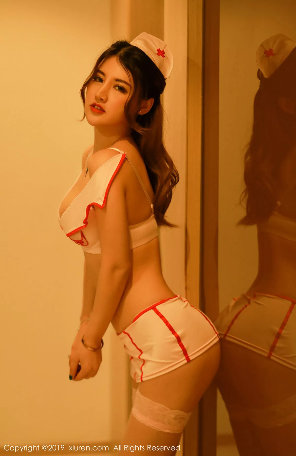 秀人集.com_[XiuRen秀人网]No.1476_嫩模诗诗kiki私房性感护士装配白色蕾丝袜撩人诱惑写真40P