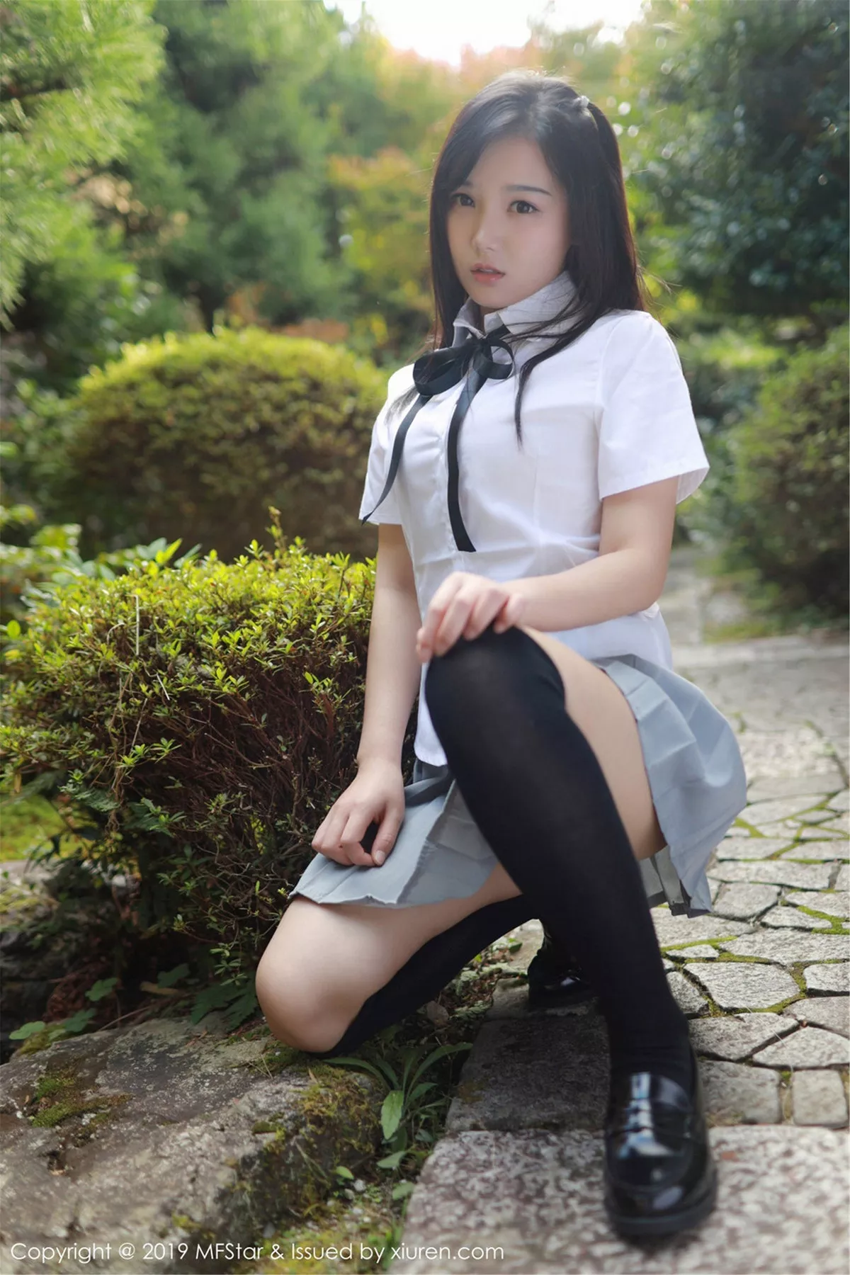 秀人集.com_[MFStar模范学院]Vol.193_女神徐微微miar日本旅拍户外学生JK制服清爽迷人写真40P