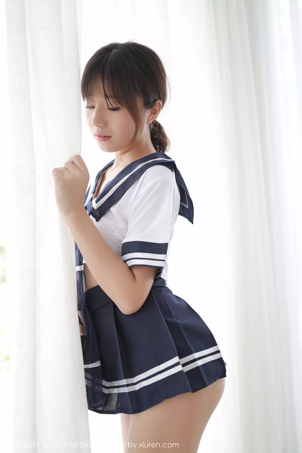 秀人集.com_[MFStar模范学院]Vol.198_嫩模仓井优香越南旅拍性感JK制服秀完美身材写真42P