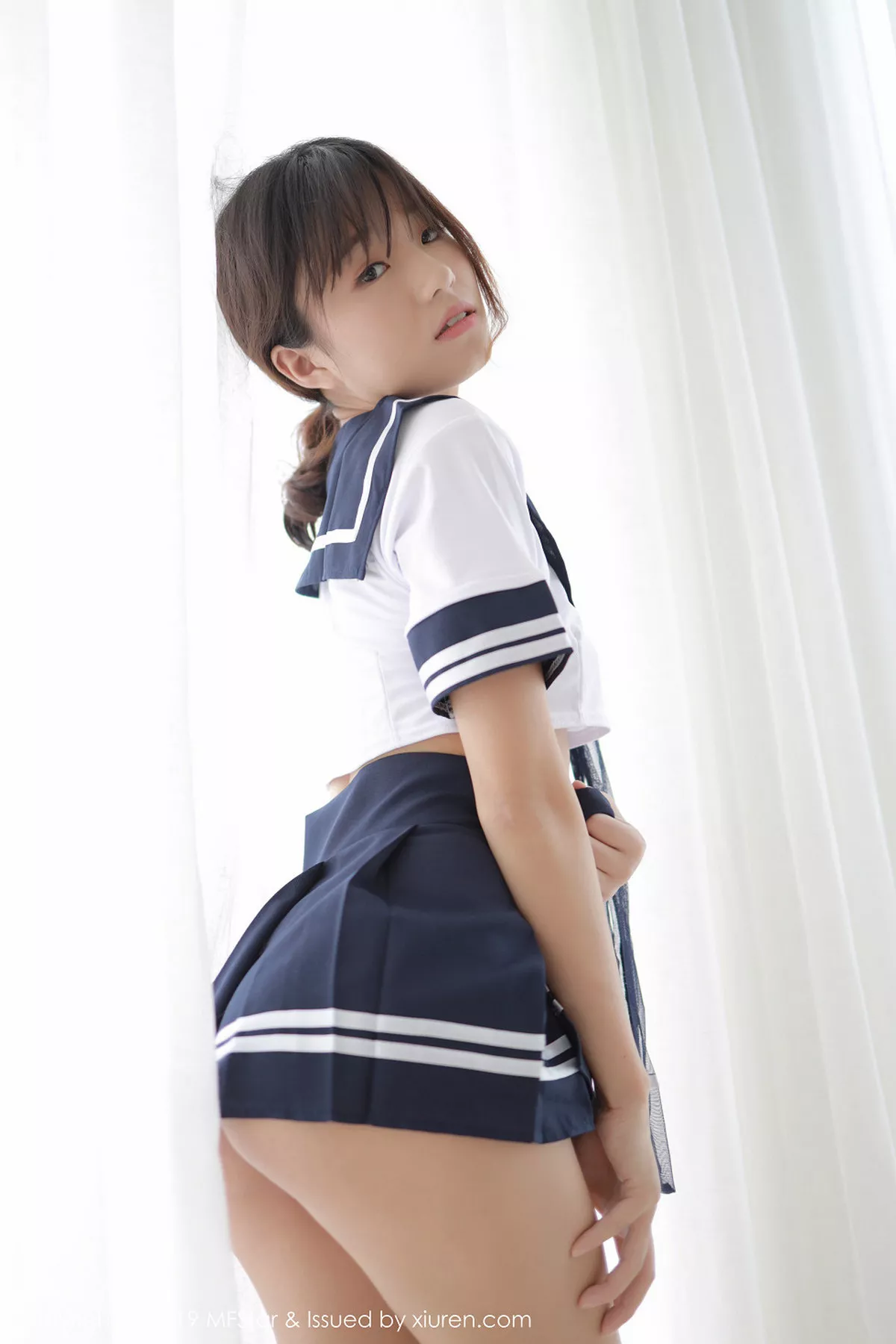 秀人集.com_[MFStar模范学院]Vol.198_嫩模仓井优香越南旅拍性感JK制服秀完美身材写真42P