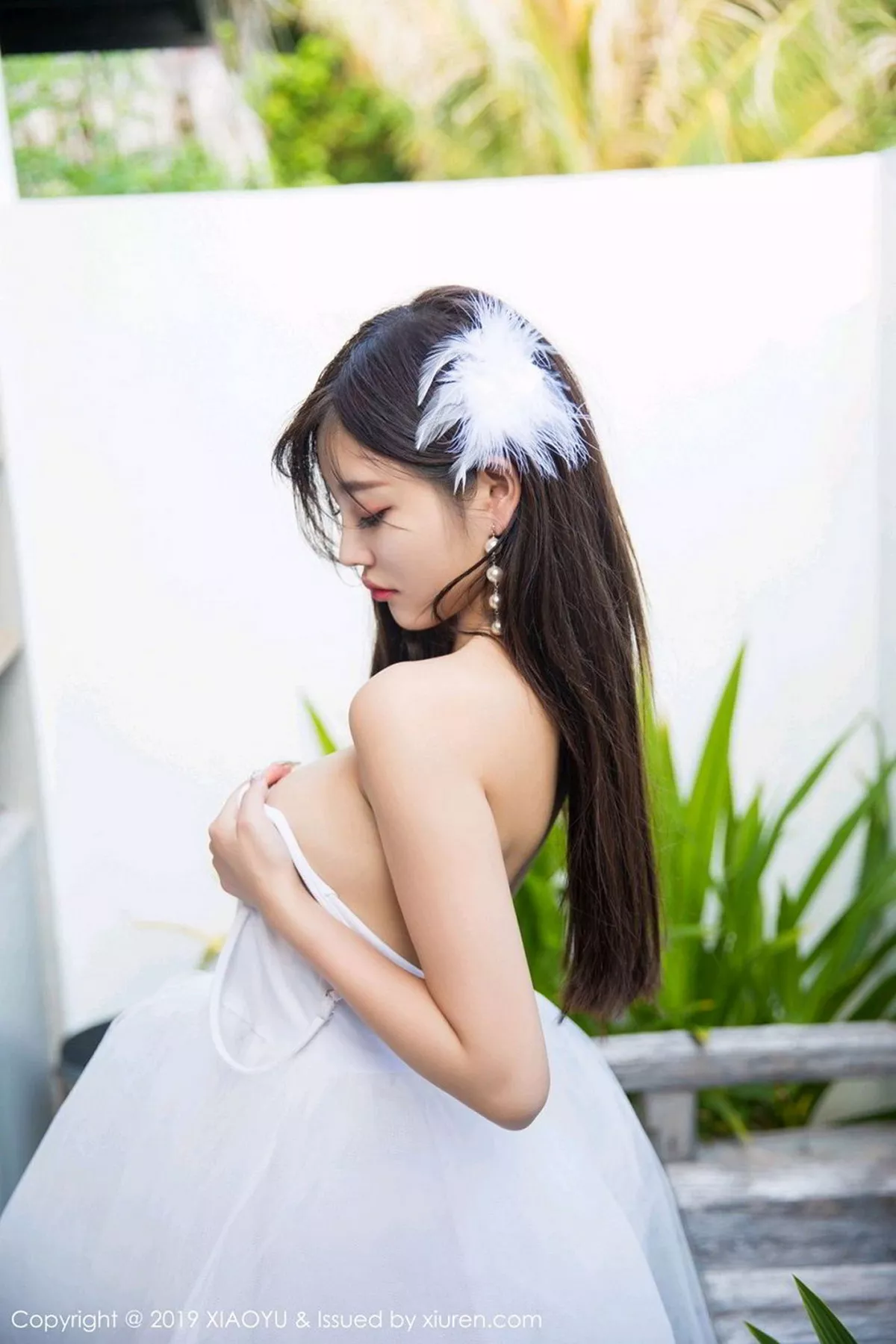 秀人集.com_[XiaoYu画语界]Vol.099_女神杨晨晨sugar马尔代夫旅拍白色薄纱吊裙唯美诱惑写真55P