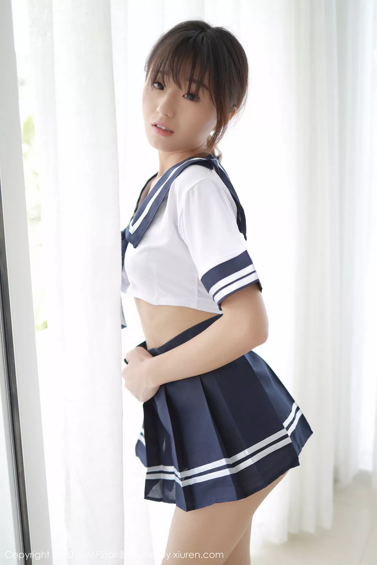 秀人集.com_[MFStar模范学院]Vol.198_嫩模仓井优香越南旅拍性感JK制服秀完美身材写真42P