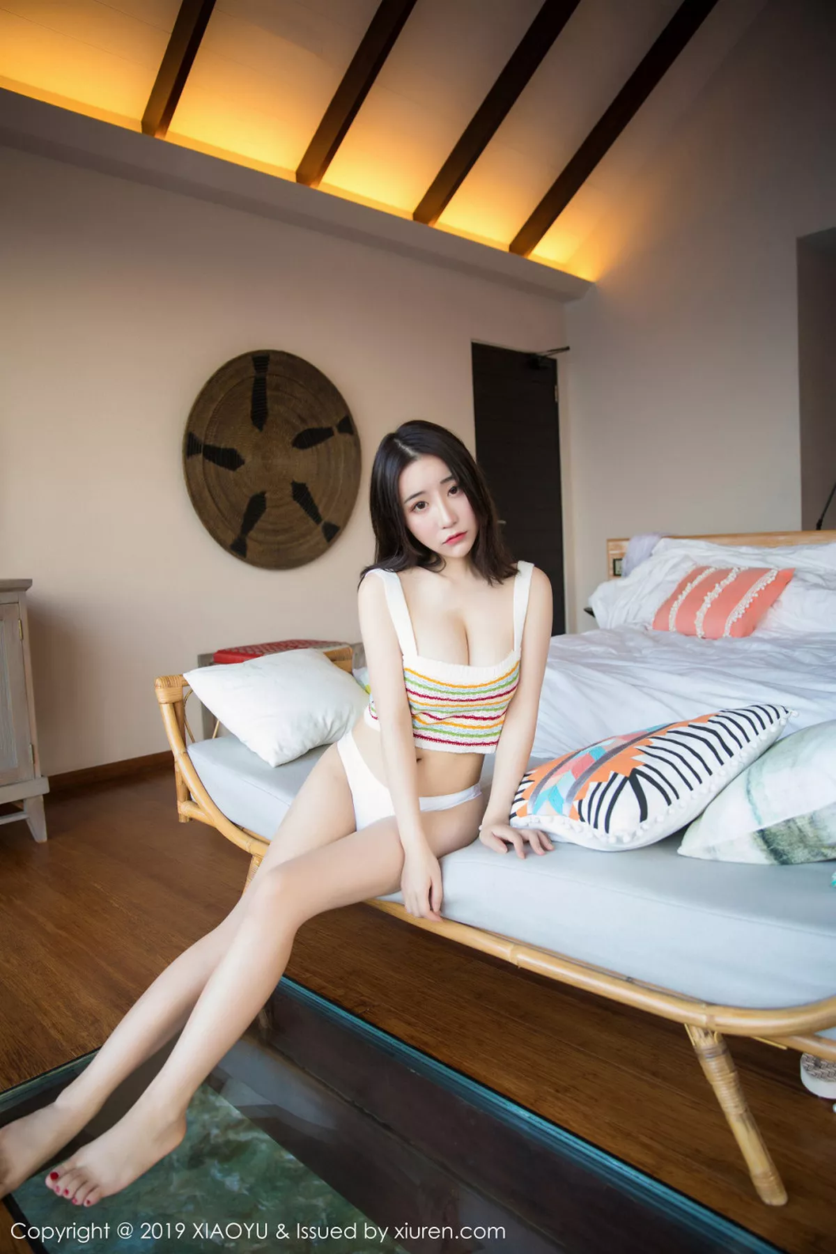 秀人集.com_[XiaoYu画语界]Vol.090_女神绯月樱-Cherry日本旅拍私房床上半脱露豪乳极致诱惑写真50P
