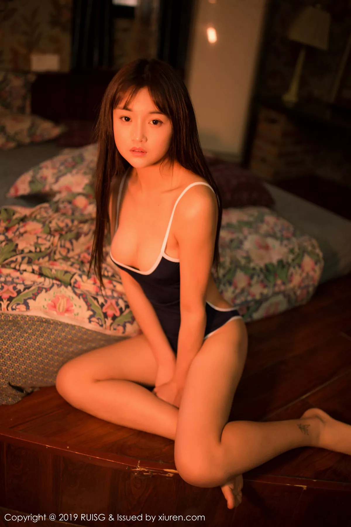 秀人集.com_[RUISG瑞丝馆]Vol.067_嫩模圆圆Daphne私房浴缸里全裸上身露豪乳遮点极致诱惑写真44P