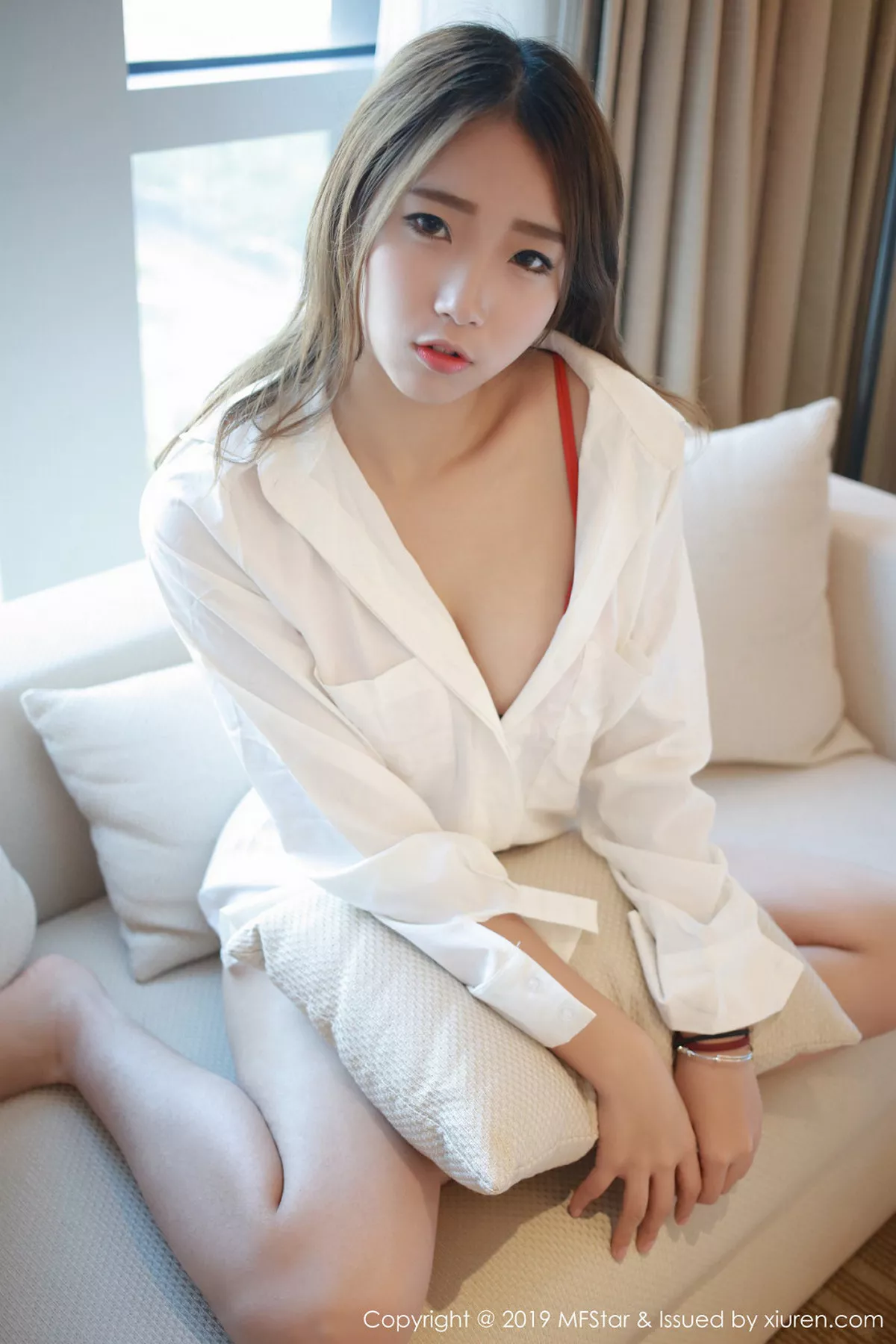 秀人集.com_[MFStar模范学院]Vol.199_嫩模宝儿fox私房红色蕾丝内衣半脱露翘臀惹火诱惑写真41P