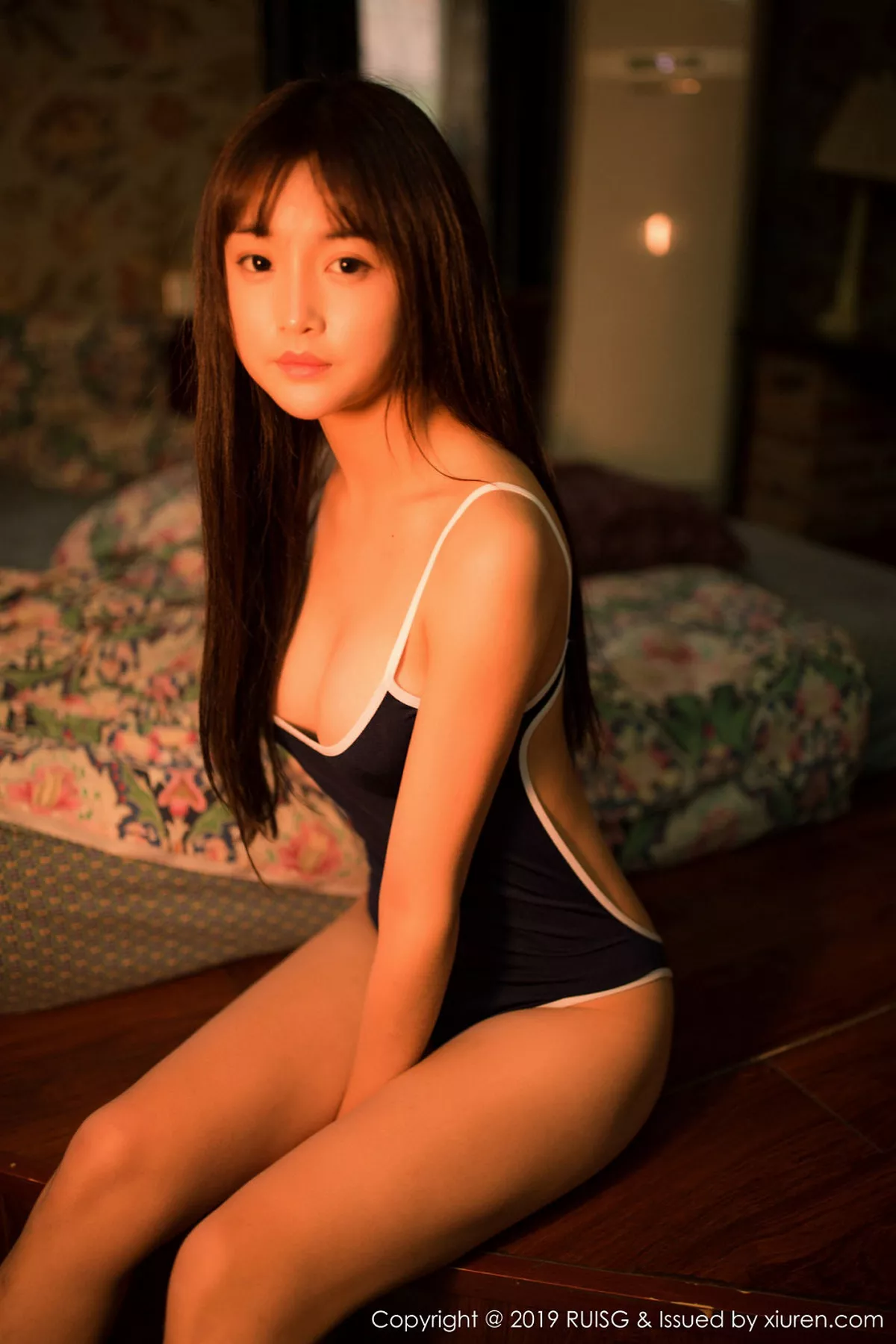 秀人集.com_[RUISG瑞丝馆]Vol.067_嫩模圆圆Daphne私房浴缸里全裸上身露豪乳遮点极致诱惑写真44P