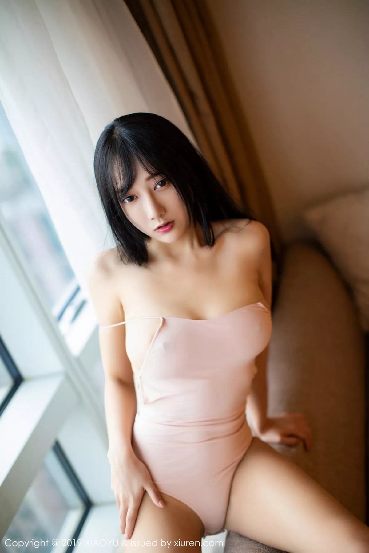 秀人集.com_[XiaoYu画语界]Vol.097_嫩模何嘉颖私房真空吊带粉色连体衣秀婀娜身材撩人诱惑写真66P