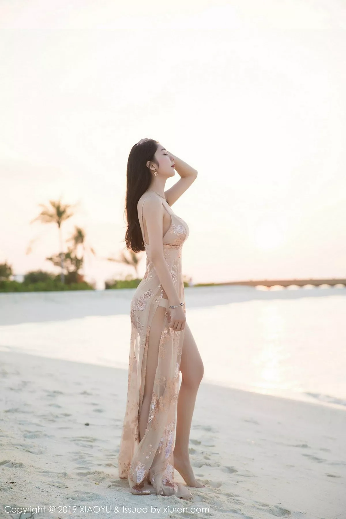 秀人集.com_[XiaoYu画语界]Vol.106_女神Angela喜欢猫泳池里白色蕾丝内衣湿身完美诱惑写真46P