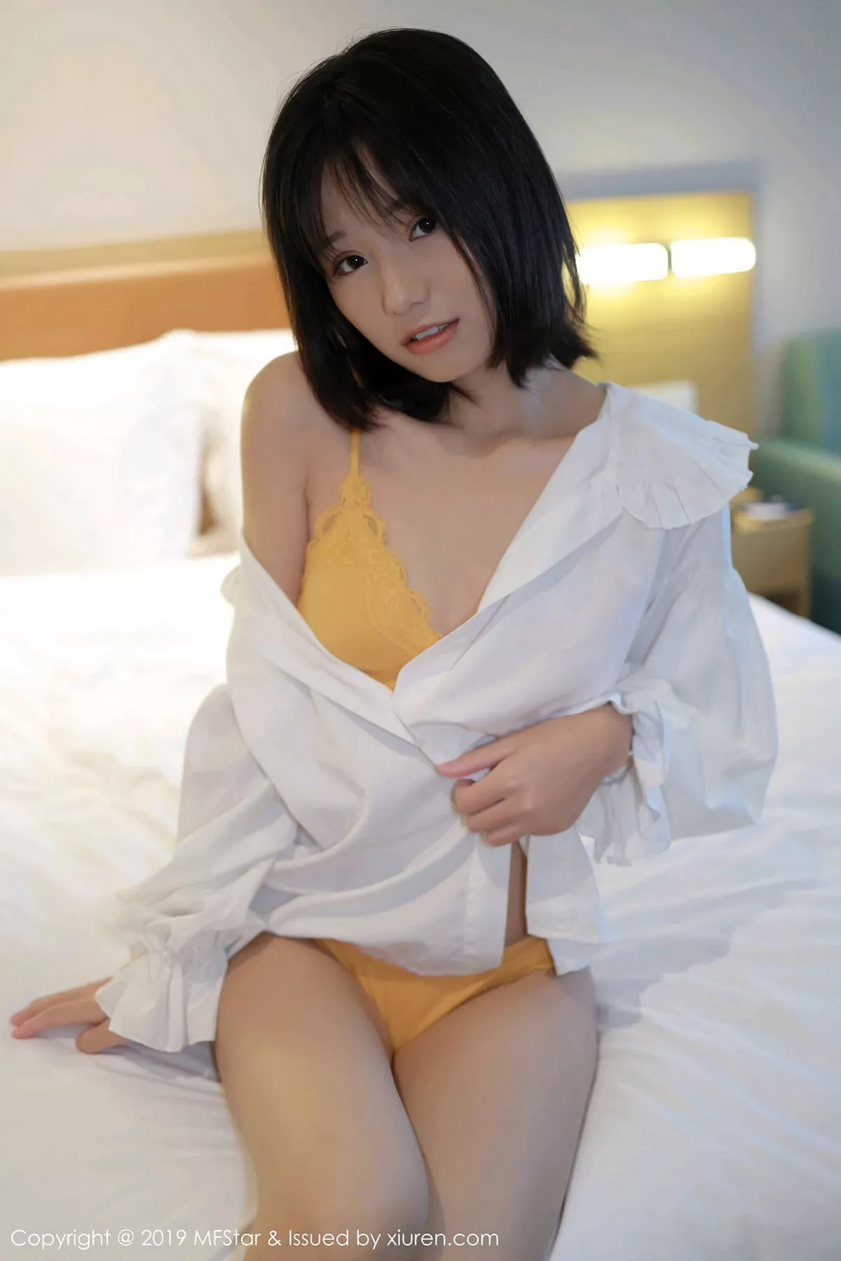 秀人集.com_[MFStar模范学院]Vol.203_嫩模仓井优香居家床上脱性感白衬衣大尺度全裸惹火诱惑写真66P