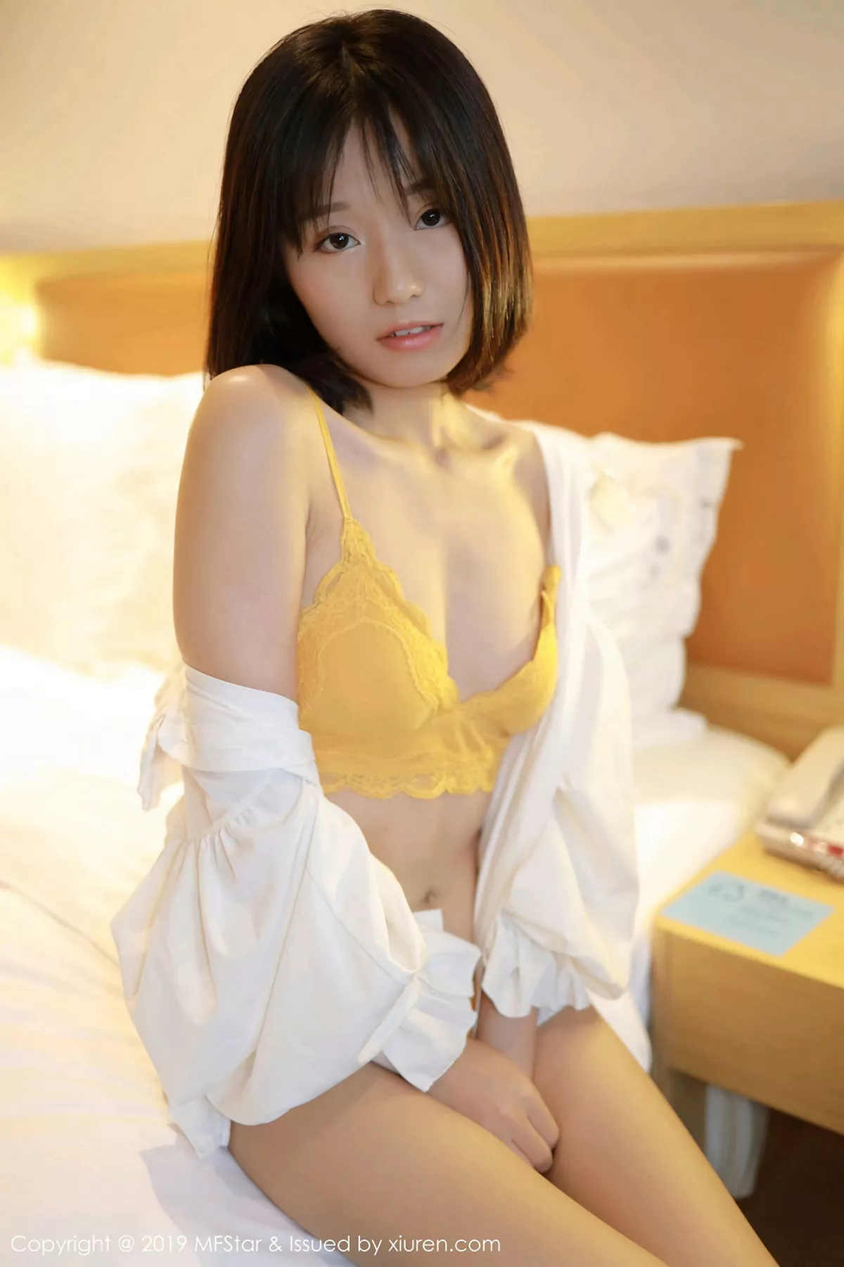 秀人集.com_[MFStar模范学院]Vol.203_嫩模仓井优香居家床上脱性感白衬衣大尺度全裸惹火诱惑写真66P