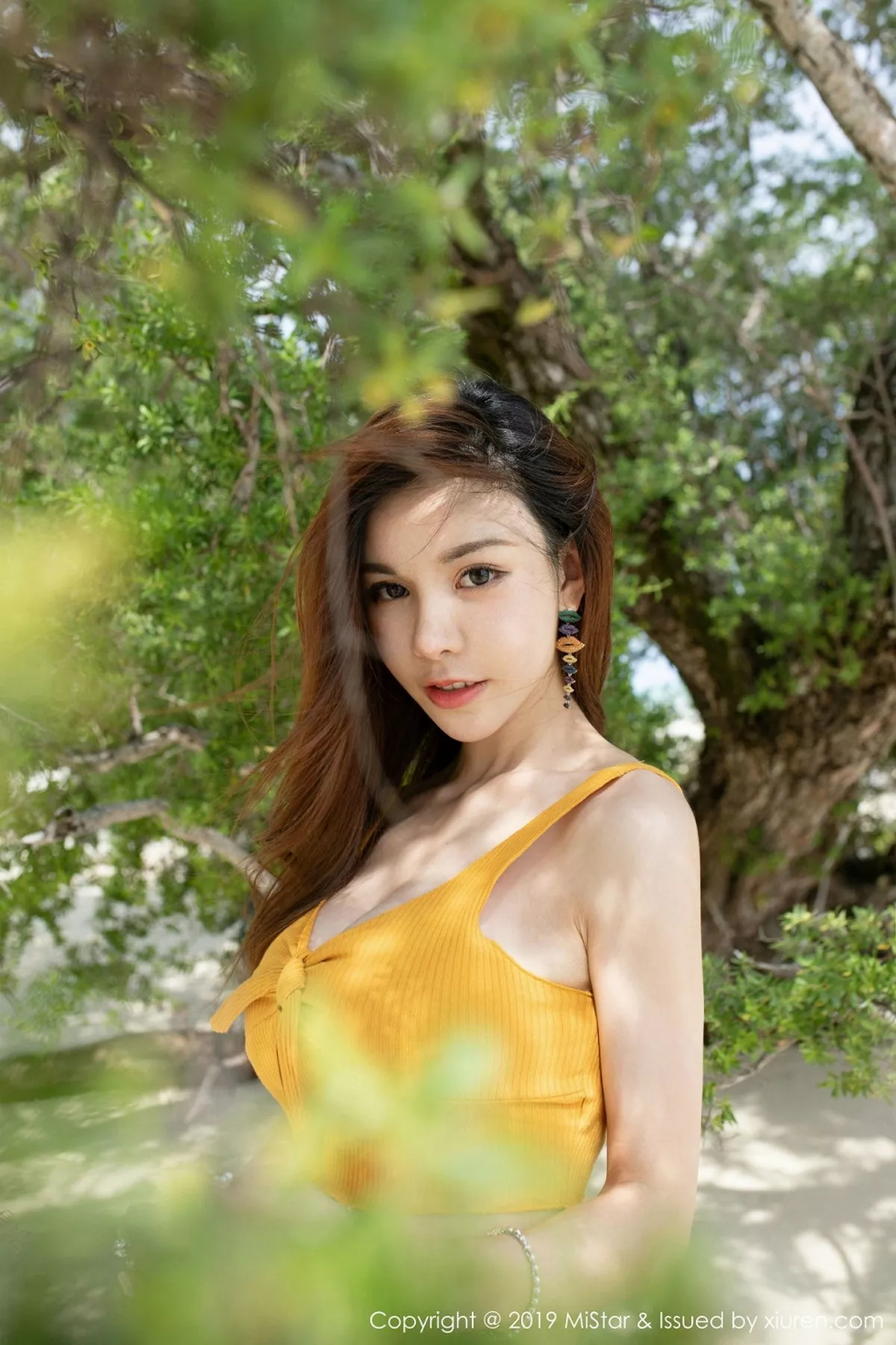 秀人集.com_[MiStar魅妍社]Vol.299_嫩模沈佳熹仙本那旅拍户外性感内衣配牛仔裤完美诱惑写真40P