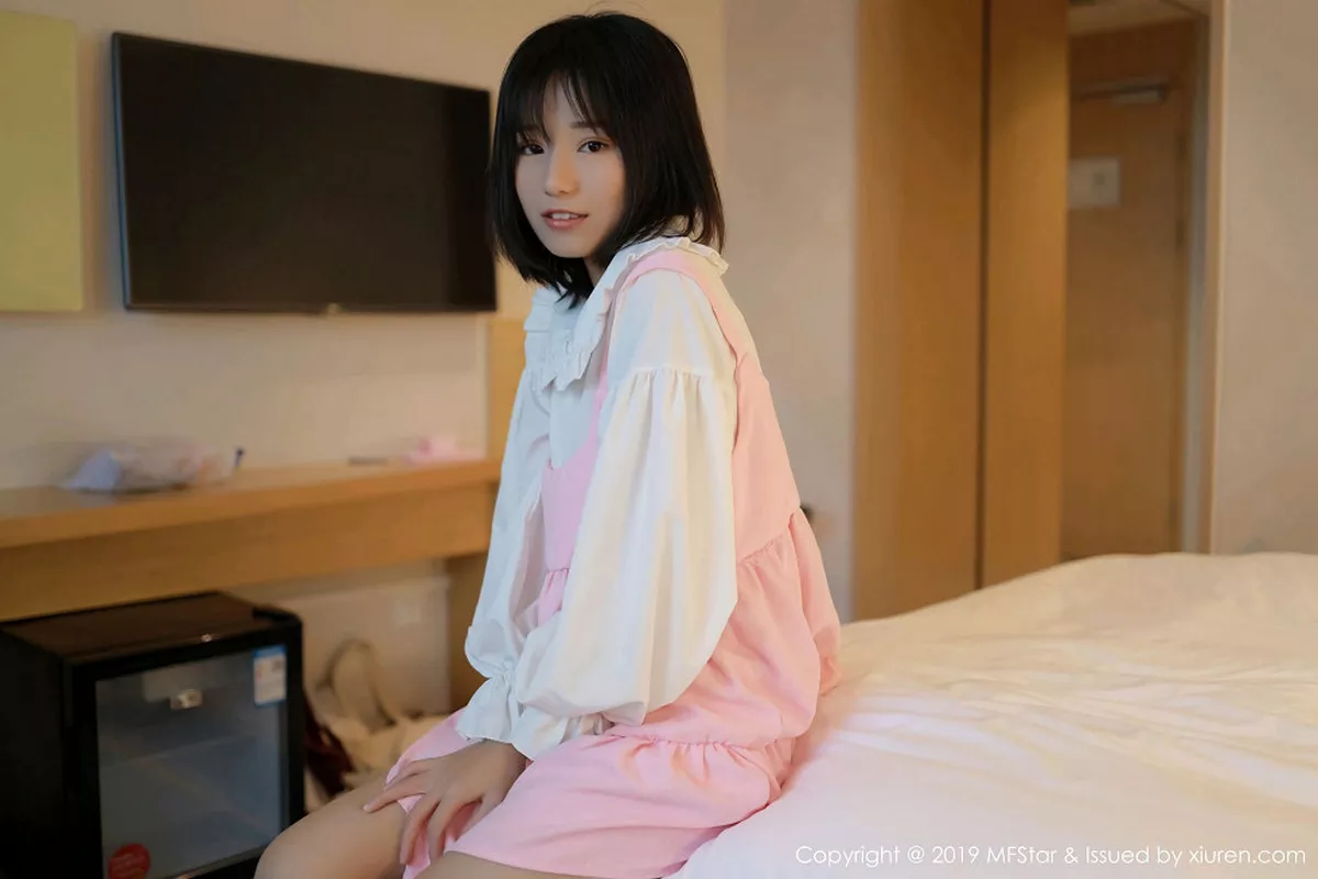 秀人集.com_[MFStar模范学院]Vol.203_嫩模仓井优香居家床上脱性感白衬衣大尺度全裸惹火诱惑写真66P