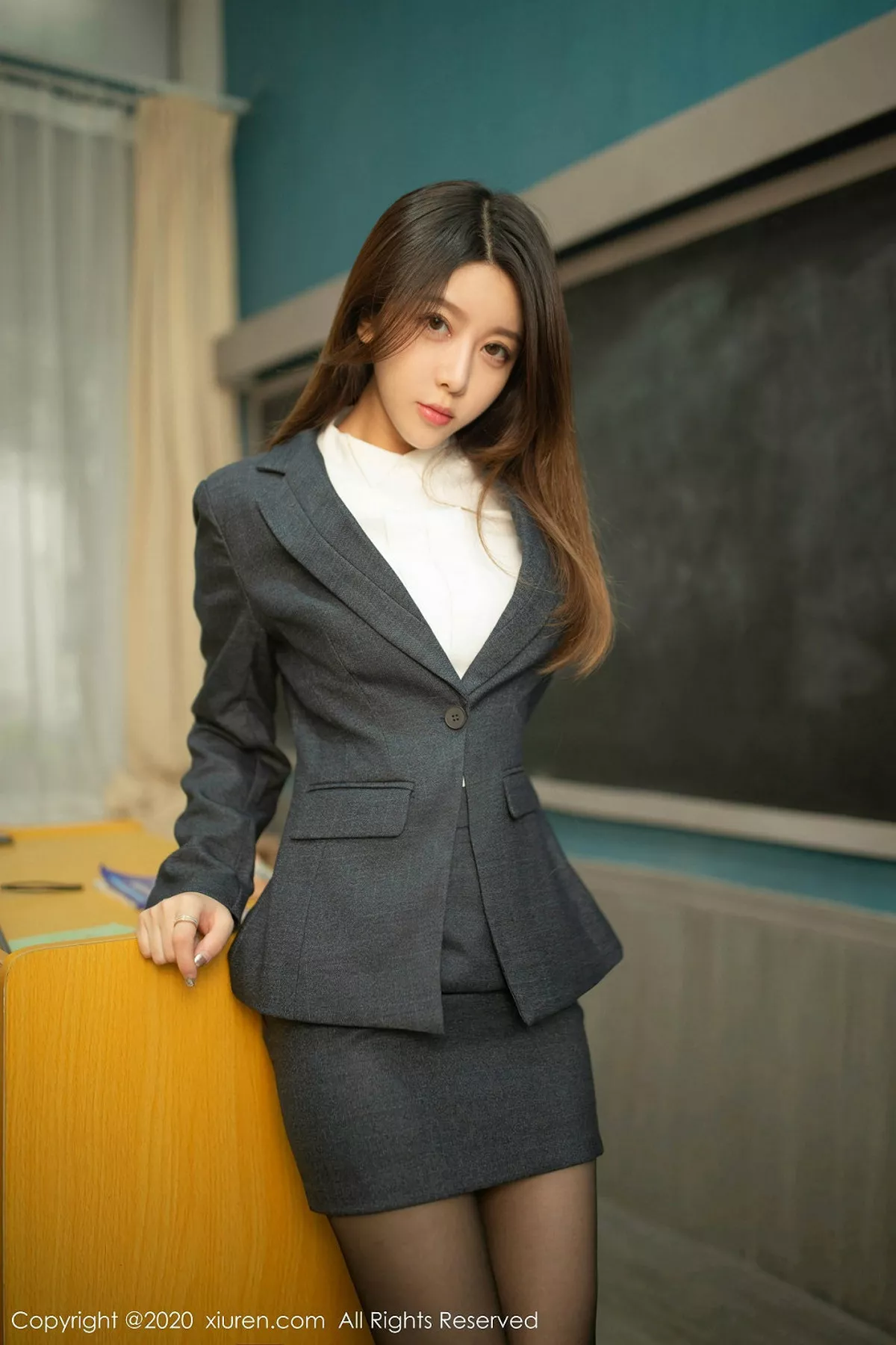 秀人集.com_[XiuRen秀人网]No.1959_嫩模夏诗诗Sally真实教室老师主题黑短裙下开档黑丝诱惑写真78P
