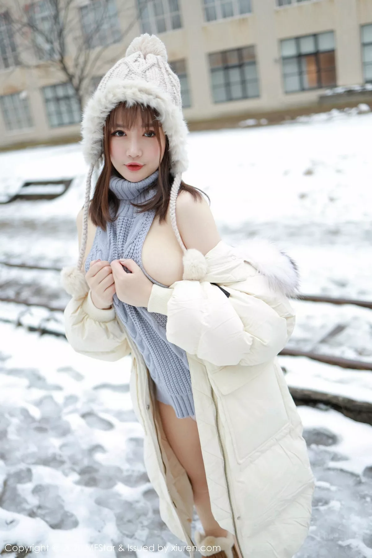 秀人集.com_[MFStar模范学院]Vol.262_嫩模恩率babe北海道旅拍雪地性感开背毛衣诱惑写真50P