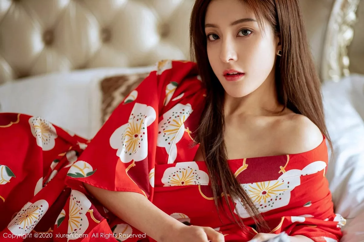 秀人集.com_[XiuRen秀人网]No.2015_嫩模林文文yooki私房鲜艳和服配无内黑丝撩人姿势诱惑写真65P