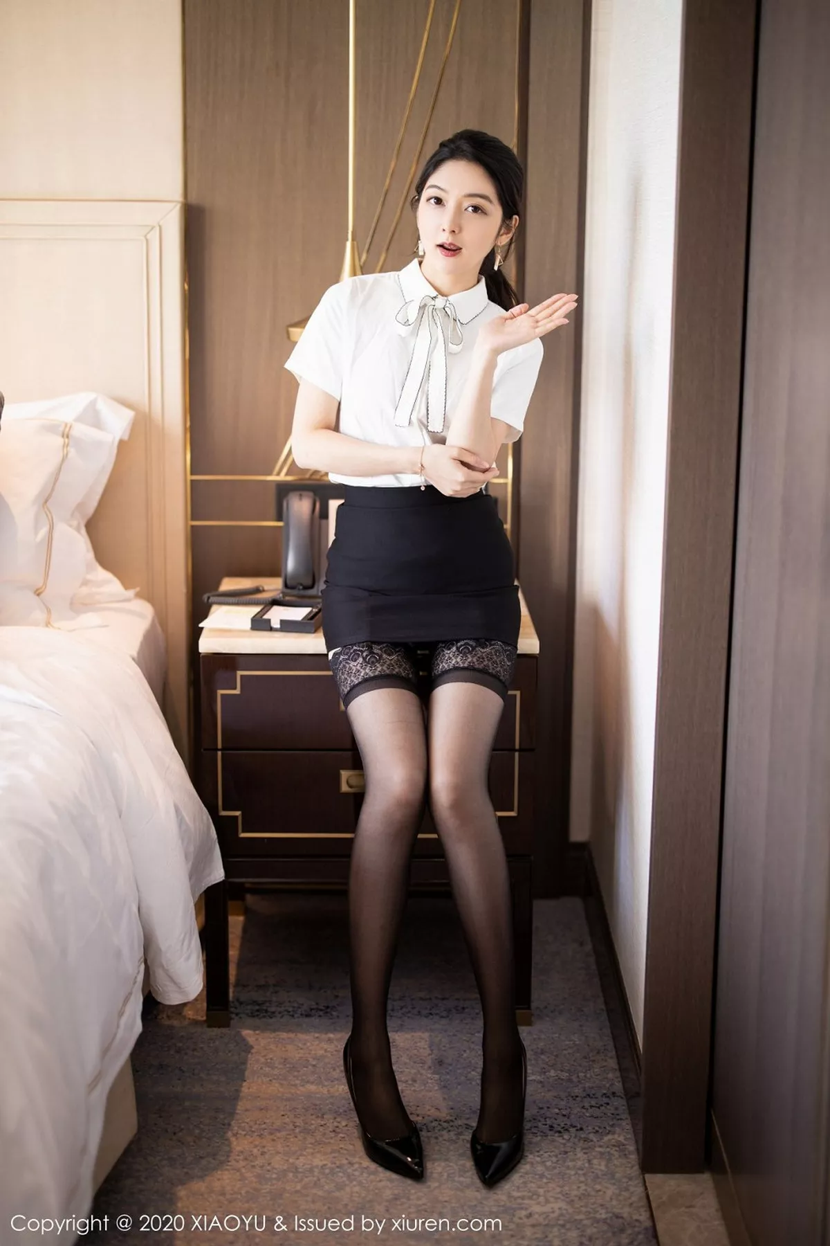 秀人集.com_[XiaoYu画语界]Vol.258_女神Angela小热巴澳门旅拍私房OL职业装吊带黑丝魅惑写真84P