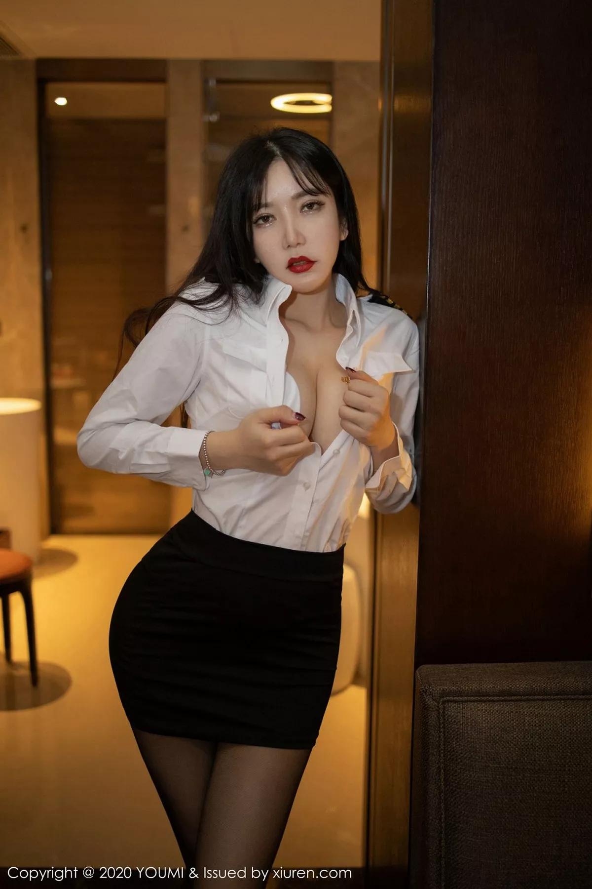 秀人集.com_[YouMi尤蜜荟]Vol.428_女神心妍小公主性感职业OL装扮无内黑丝秀火辣身材诱惑写真40P