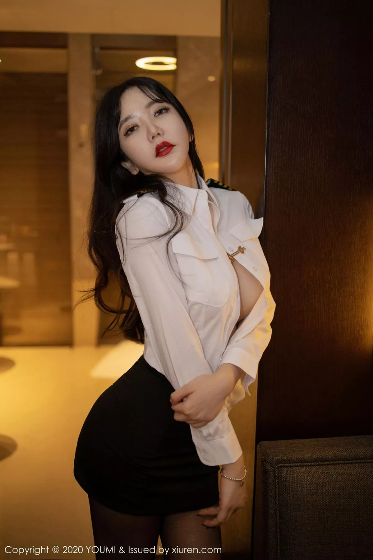 秀人集.com_[YouMi尤蜜荟]Vol.428_女神心妍小公主性感职业OL装扮无内黑丝秀火辣身材诱惑写真40P