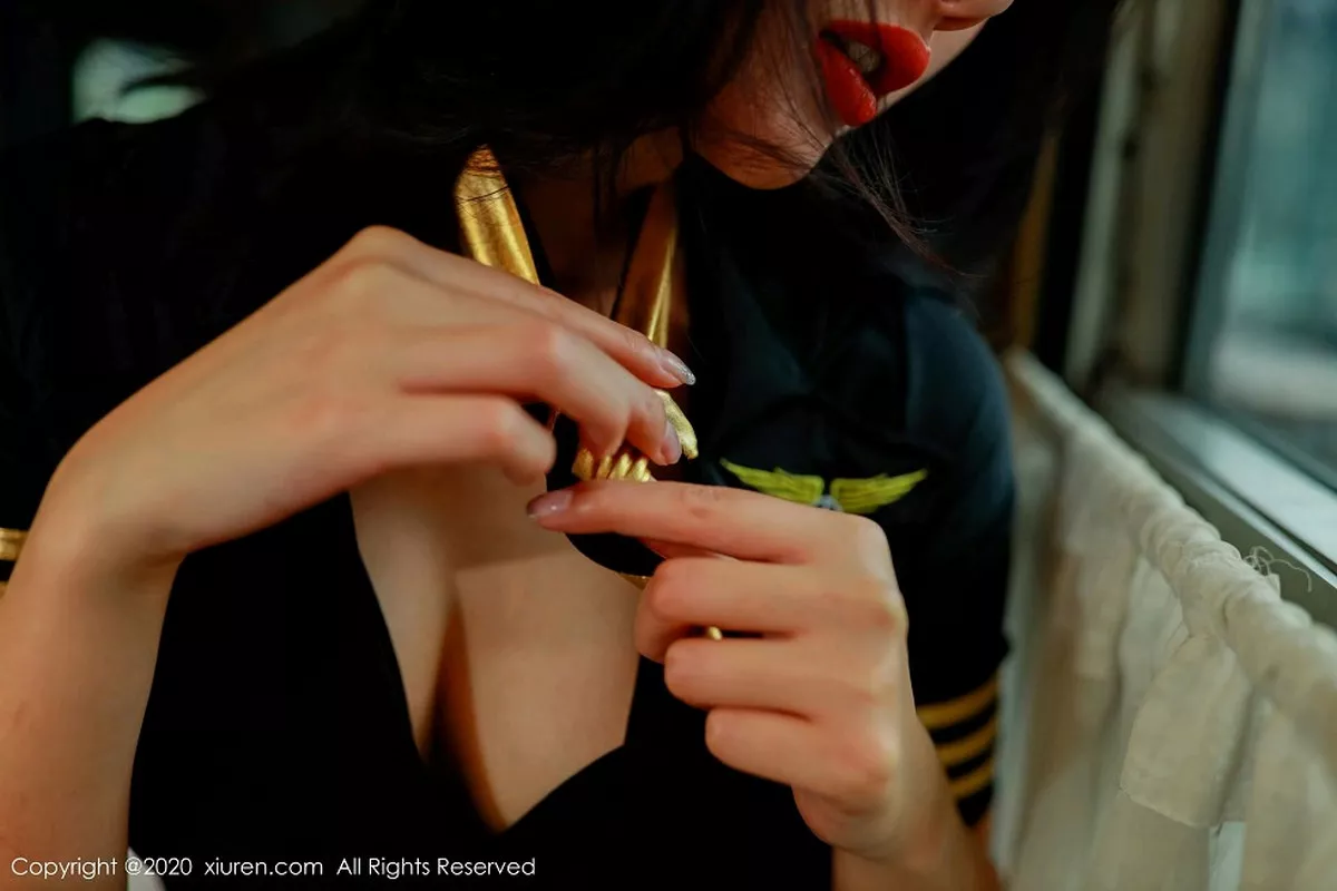 秀人集.com_[XiuRen秀人网]No.2036_嫩模就是阿朱啊列车服务员主题透视缕空蕾丝内裤极致诱惑写真102P