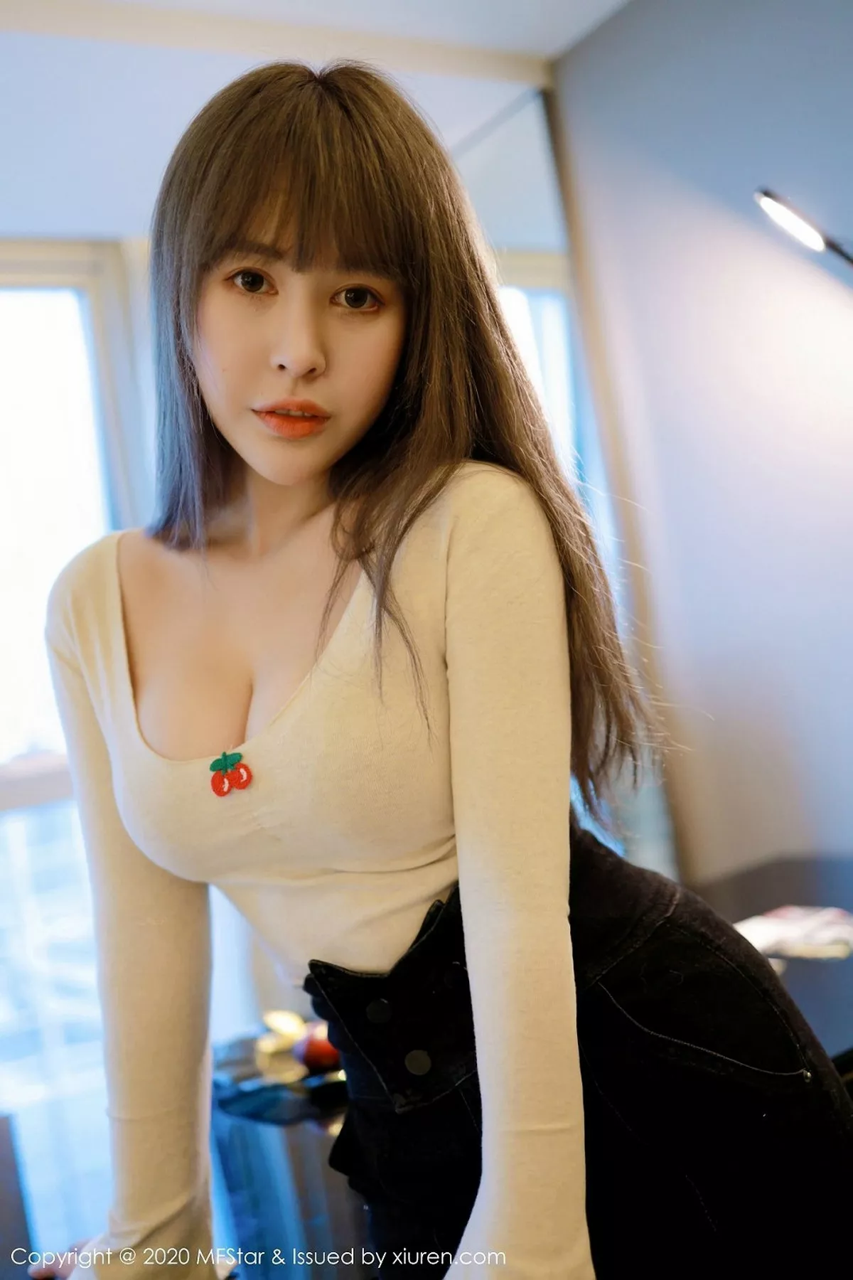 秀人集.com_[MFStar模范学院]Vol.284_嫩模艾莉Evelyn私房性感白色内衣秀雪白酥胸诱惑写真63P