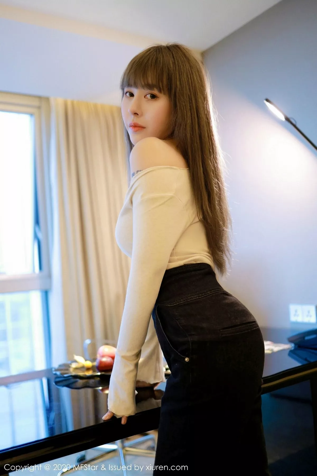秀人集.com_[MFStar模范学院]Vol.284_嫩模艾莉Evelyn私房性感白色内衣秀雪白酥胸诱惑写真63P