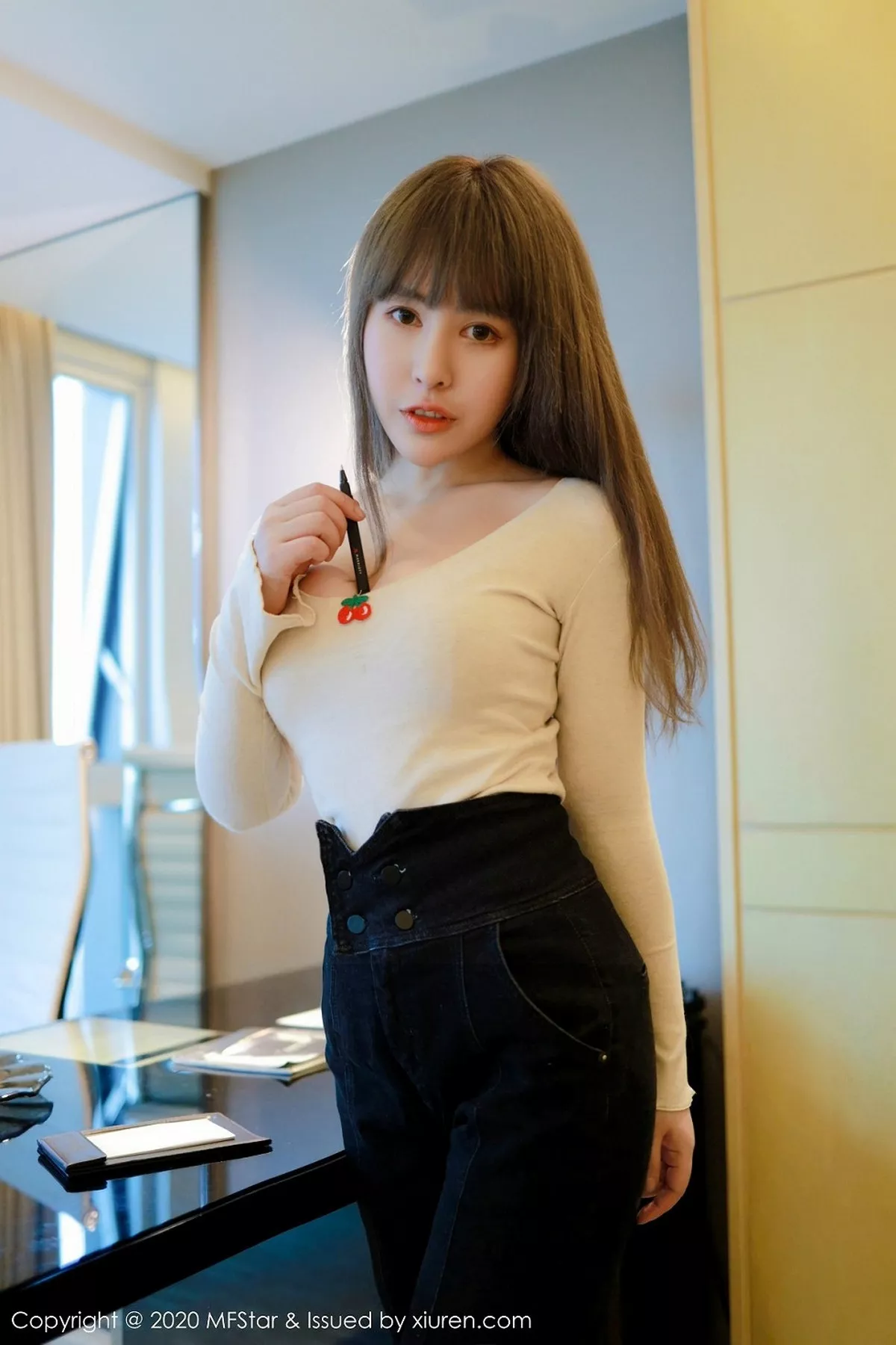 秀人集.com_[MFStar模范学院]Vol.284_嫩模艾莉Evelyn私房性感白色内衣秀雪白酥胸诱惑写真63P