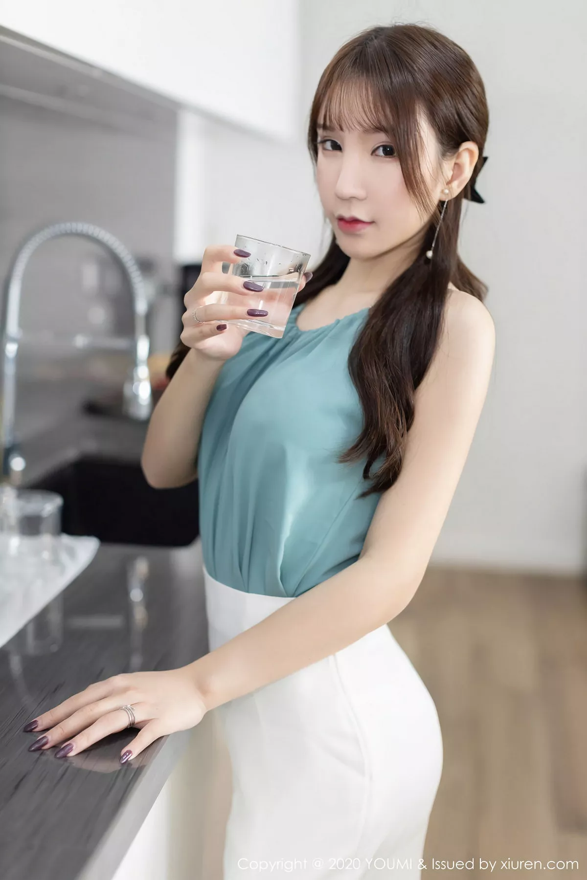 秀人集.com_[YouMi尤蜜荟]Vol.414_女神周于希Sandy普吉岛旅拍私房撩裙露无内肉丝诱惑写真61P