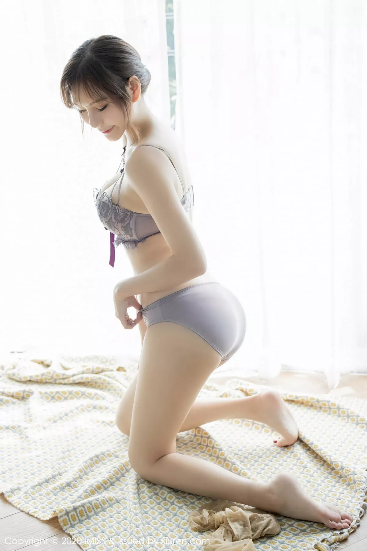 秀人集.com_[IMISS爱蜜社]Vol.439_嫩模Lavinia肉肉清迈旅拍粉色连体裙全脱露完美身材诱惑写真45P