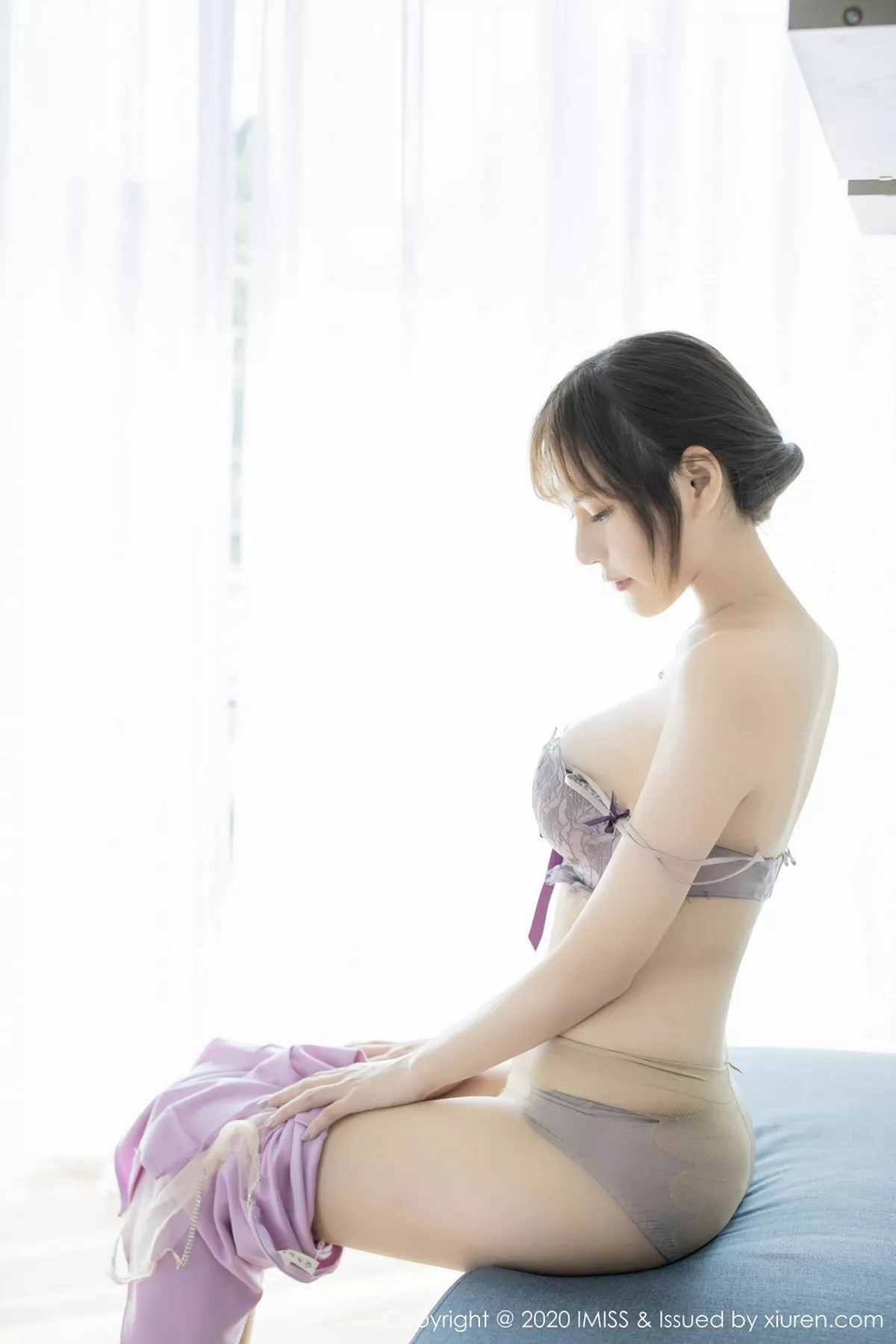 秀人集.com_[IMISS爱蜜社]Vol.439_嫩模Lavinia肉肉清迈旅拍粉色连体裙全脱露完美身材诱惑写真45P