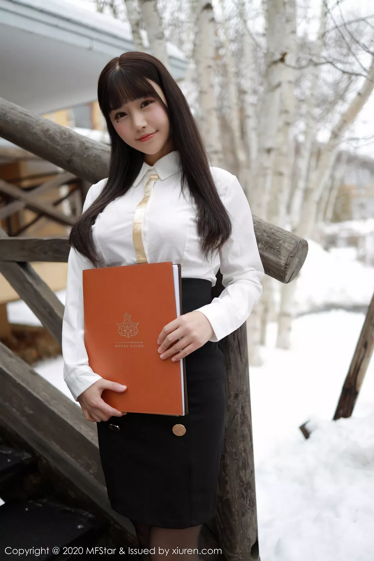 秀人集.com_[MFStar模范学院]Vol.267_嫩模朱可儿北海道旅拍酒店经理主题黑丝制服诱惑写真70P