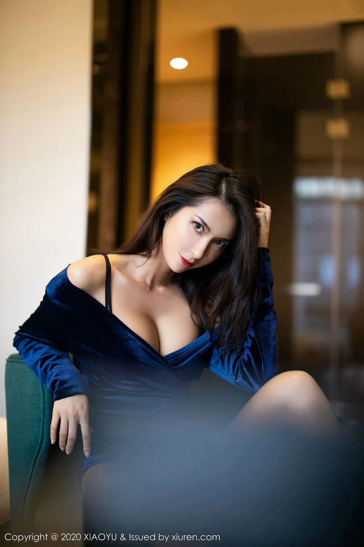 秀人集.com_[XiaoYu画语界]Vol.250_气质女神Carry私房高叉连体衣配超薄黑丝秀美腿诱惑写真100P