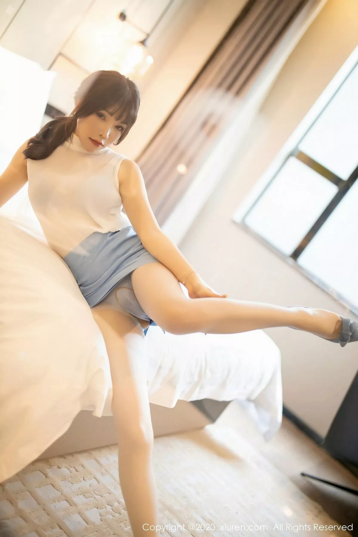 秀人集.com_[XiuRen秀人网]No.2107_女神芝芝Booty明亮私房内性感内衣半脱丝袜极致魅惑写真100P