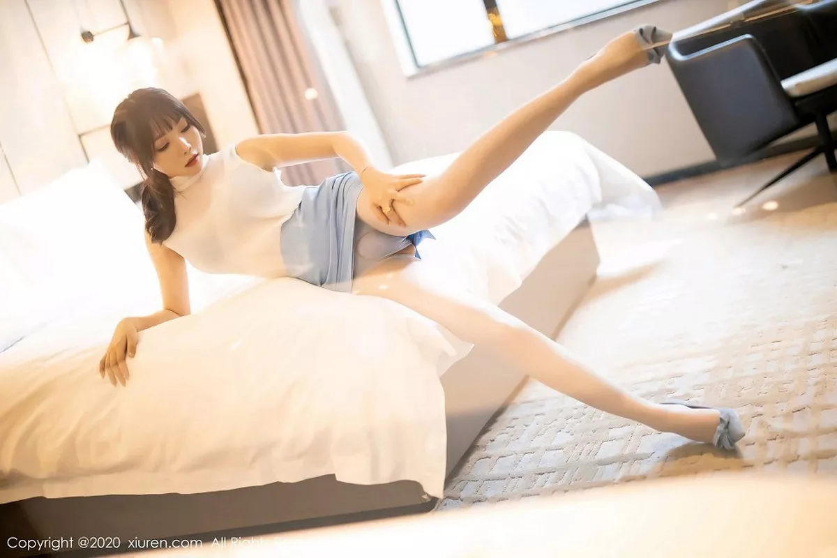 秀人集.com_[XiuRen秀人网]No.2107_女神芝芝Booty明亮私房内性感内衣半脱丝袜极致魅惑写真100P