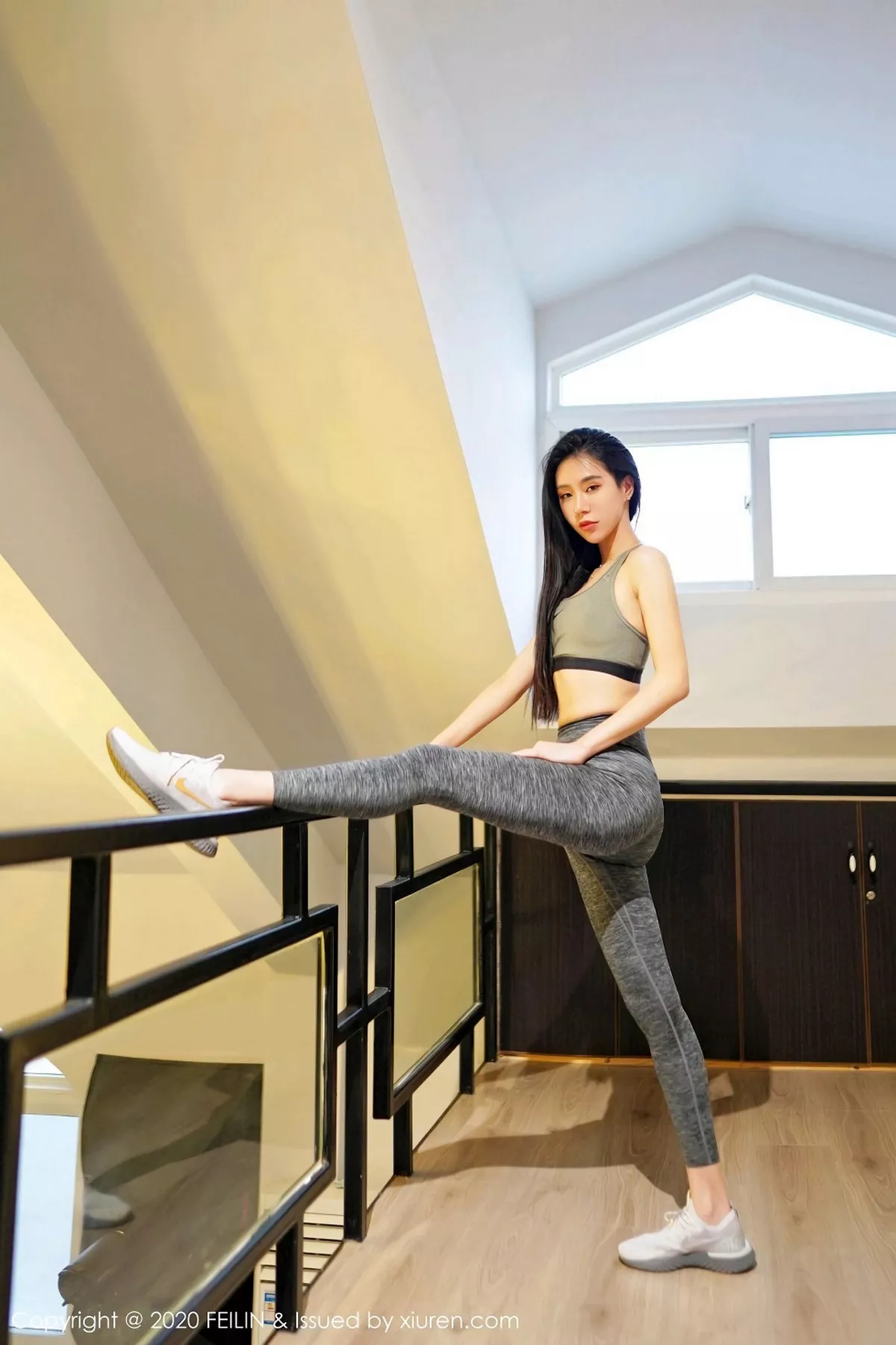 秀人集.com_[FeiLin嗲囡囡]VOL.230_嫩模BABY_柒私房性感吊裙+矫健运动风秀完美身材写真62P