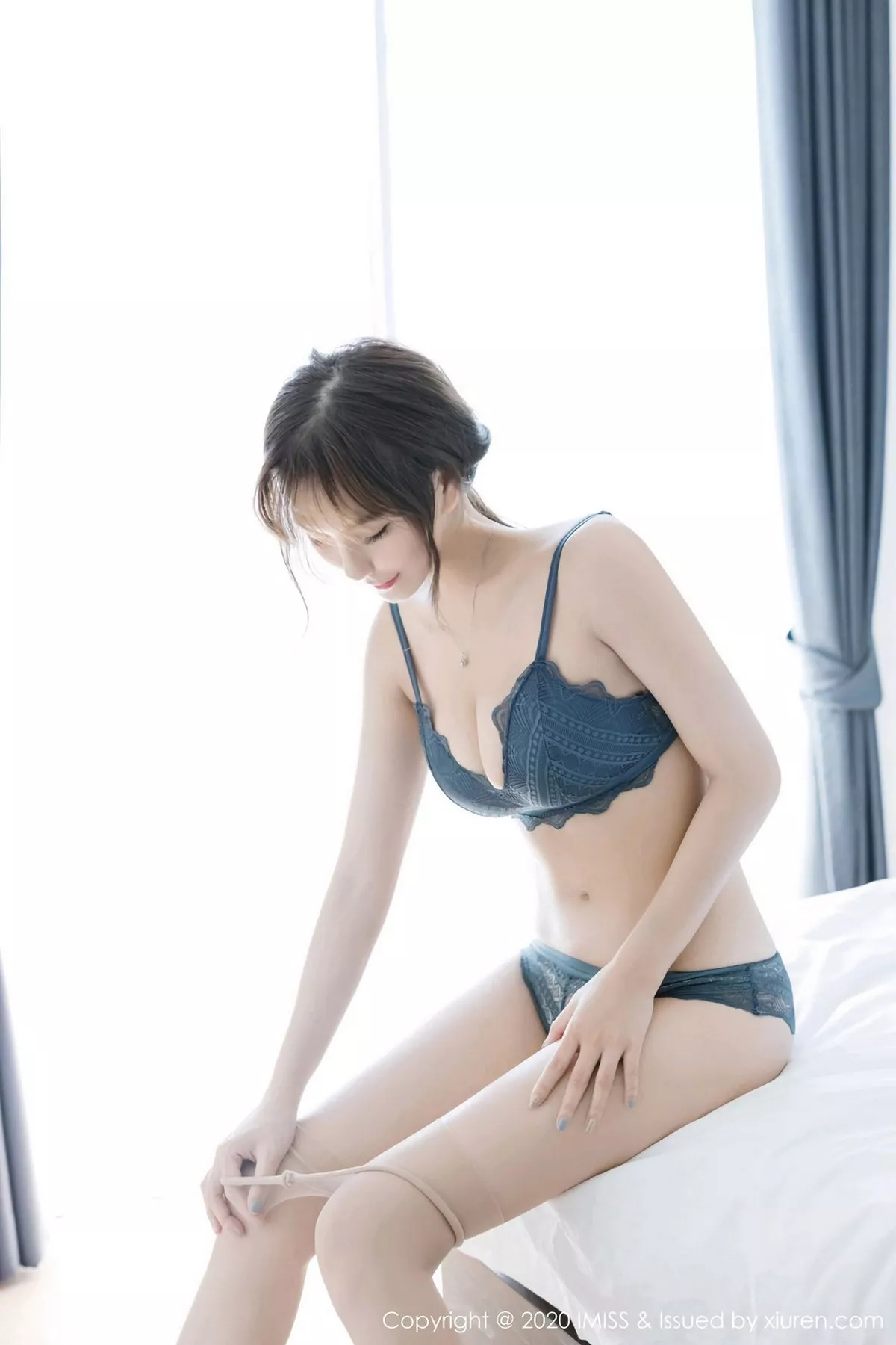 秀人集.com_[IMISS爱蜜社]Vol.455_气质女神Lavinia泰国清迈旅拍私房黑色内衣完美诱惑写真46P