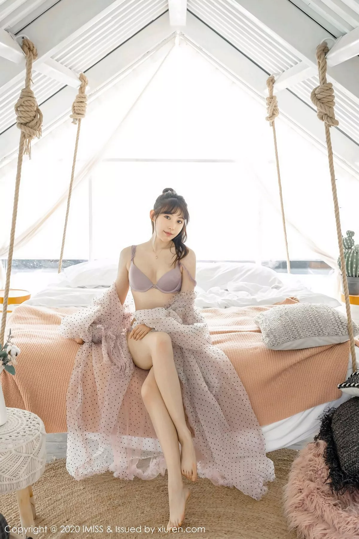 秀人集.com_[IMISS爱蜜社]Vol.457_气质女神Lynn刘奕宁私房超透连身裙露性感内衣撩人诱惑写真52P