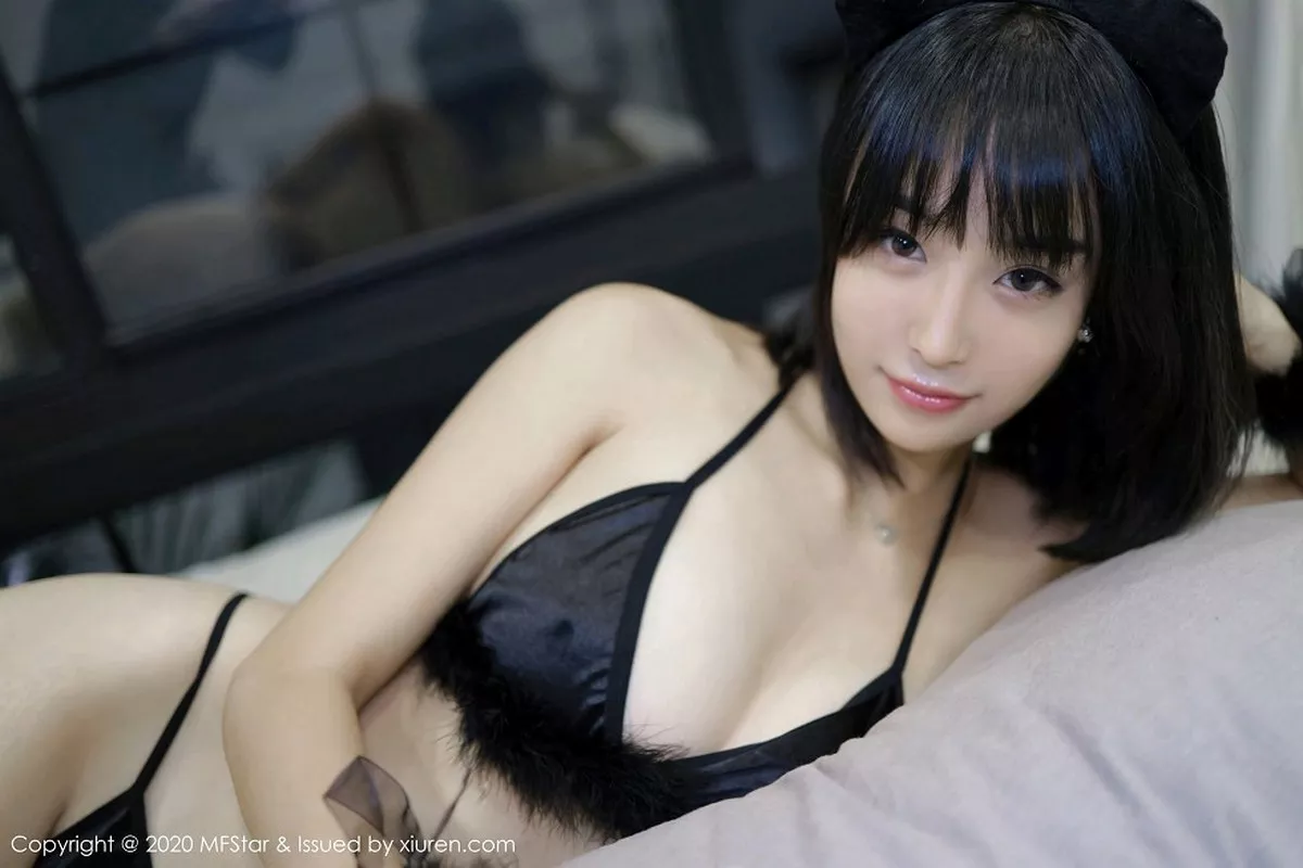 秀人集.com_[MFStar模范学院]Vol.291_嫩模蓝夏Akasha私房性感猫女郎黑色绒毛内衣诱惑写真69P