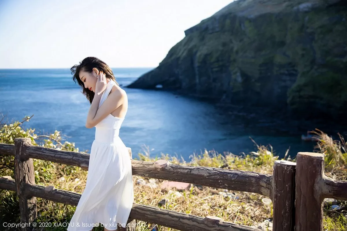 秀人集.com_[XiaoYu画语界]Vol.286_女神杨晨晨sugar济州岛旅拍私房银色吊裙半脱露豪乳诱惑写真83P