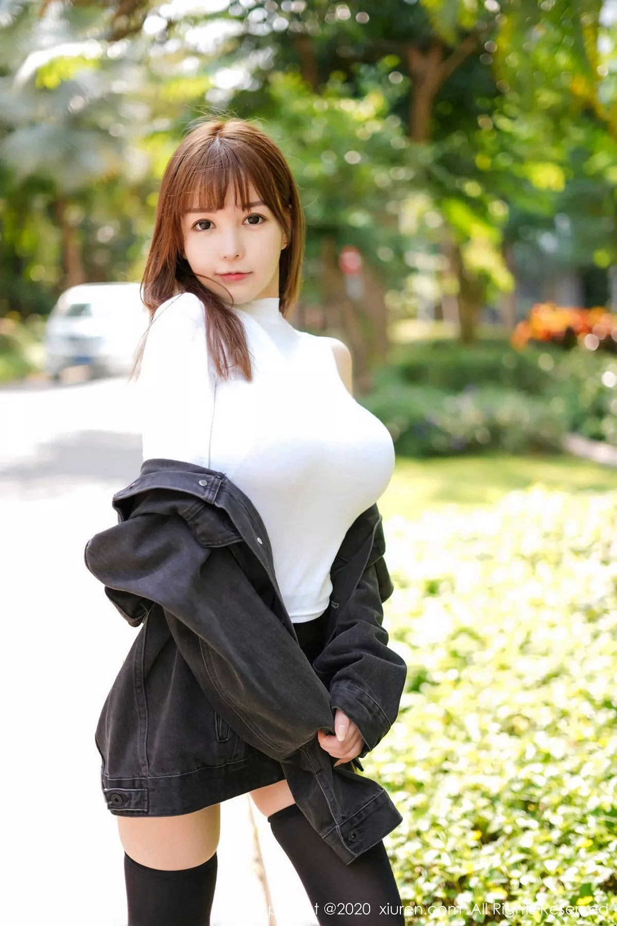 秀人集.com_[XiuRen秀人网]No.2147_嫩模UU酱户外脱黑色外套露魔鬼身材童颜巨乳完美诱惑写真83P