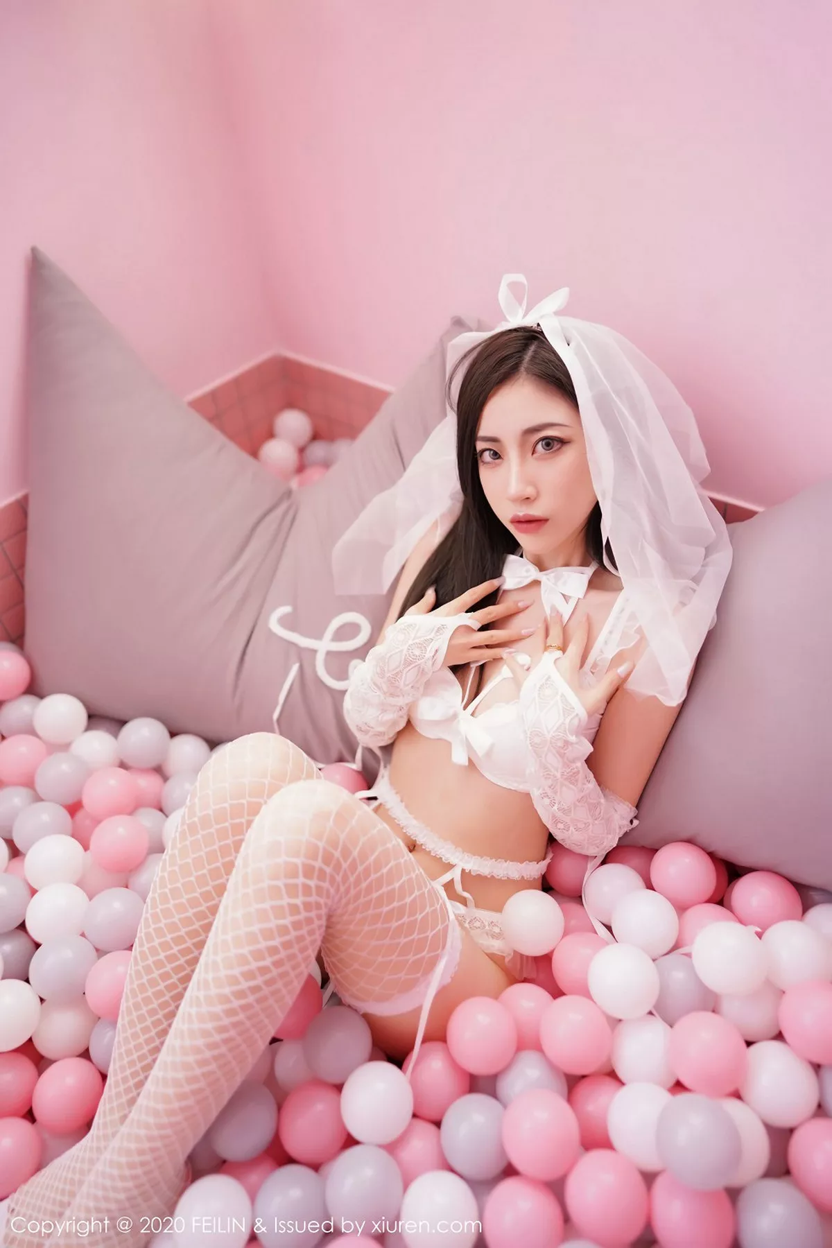 秀人集.com_[FeiLin嗲囡囡]VOL.231_嫩模贾诗晗私房内衣吊带白丝网袜+黑色猫耳内衣完美诱惑写真90P
