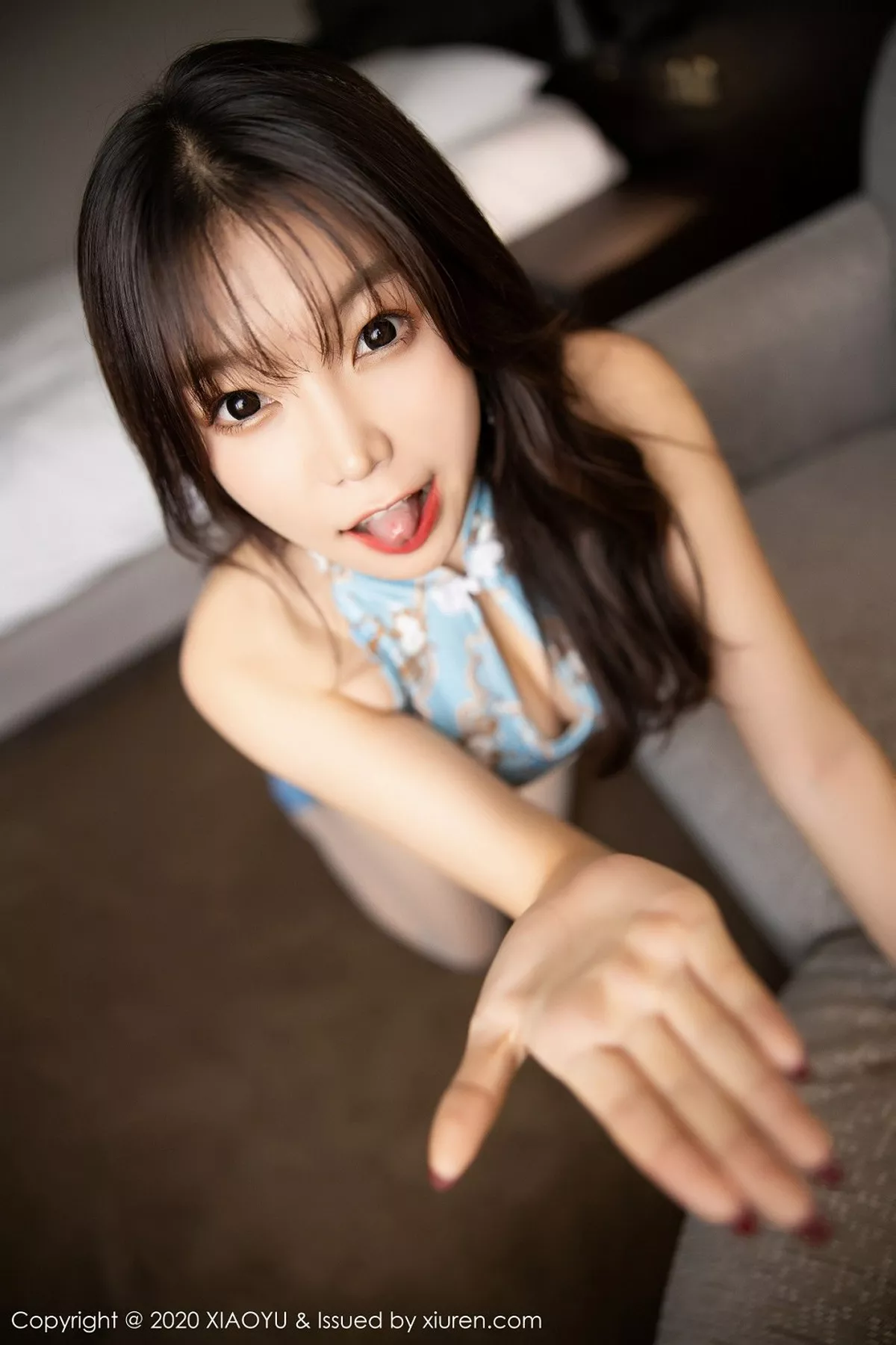 秀人集.com_[XiaoYu画语界]Vol.275_女神芝芝Booty济州岛旅拍古韵旗袍配肉丝袜完美诱惑写真86P