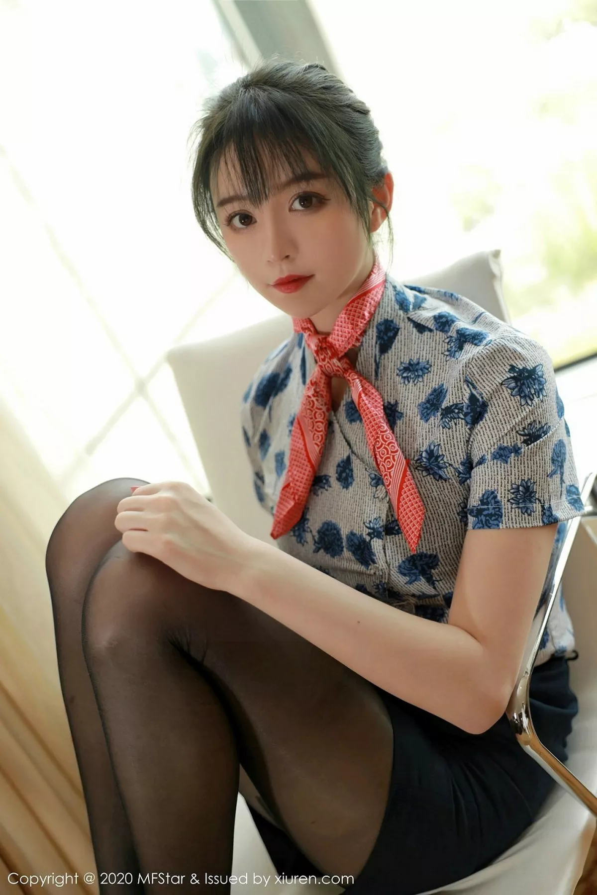 秀人集.com_[MFStar模范学院]Vol.317_嫩模yoo优优私房空乘制服配无内黑丝裤袜撩人诱惑写真47P