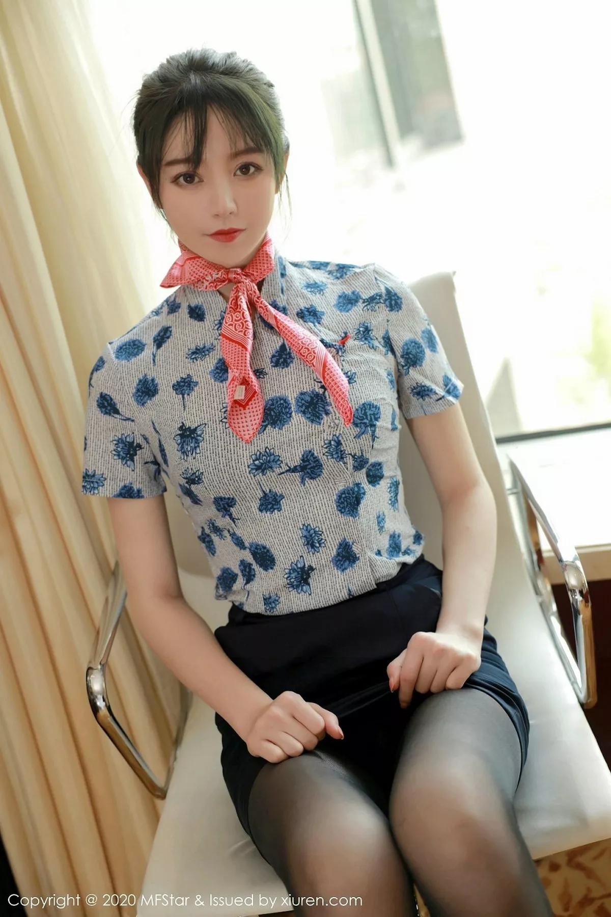 秀人集.com_[MFStar模范学院]Vol.317_嫩模yoo优优私房空乘制服配无内黑丝裤袜撩人诱惑写真47P