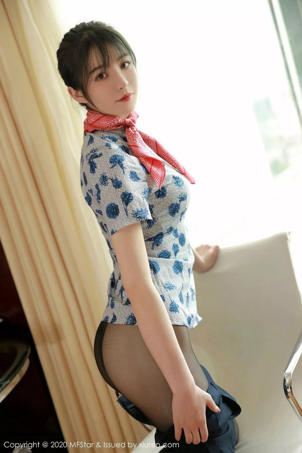 秀人集.com_[MFStar模范学院]Vol.317_嫩模yoo优优私房空乘制服配无内黑丝裤袜撩人诱惑写真47P