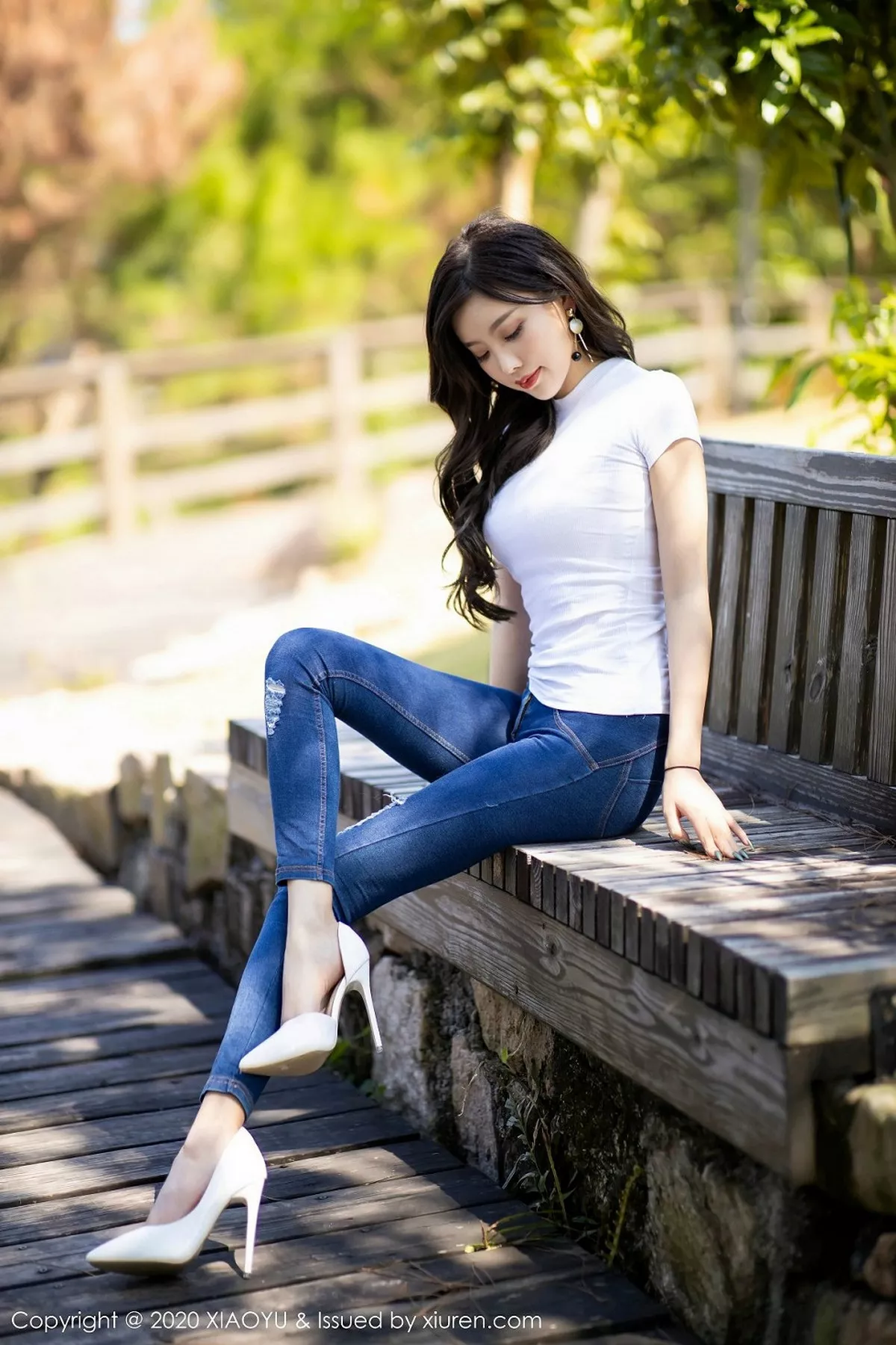 秀人集.com_[XiaoYu画语界]Vol.300_女神杨晨晨sugar私房床上脱牛仔裤露性感内衣完美诱惑写真92P